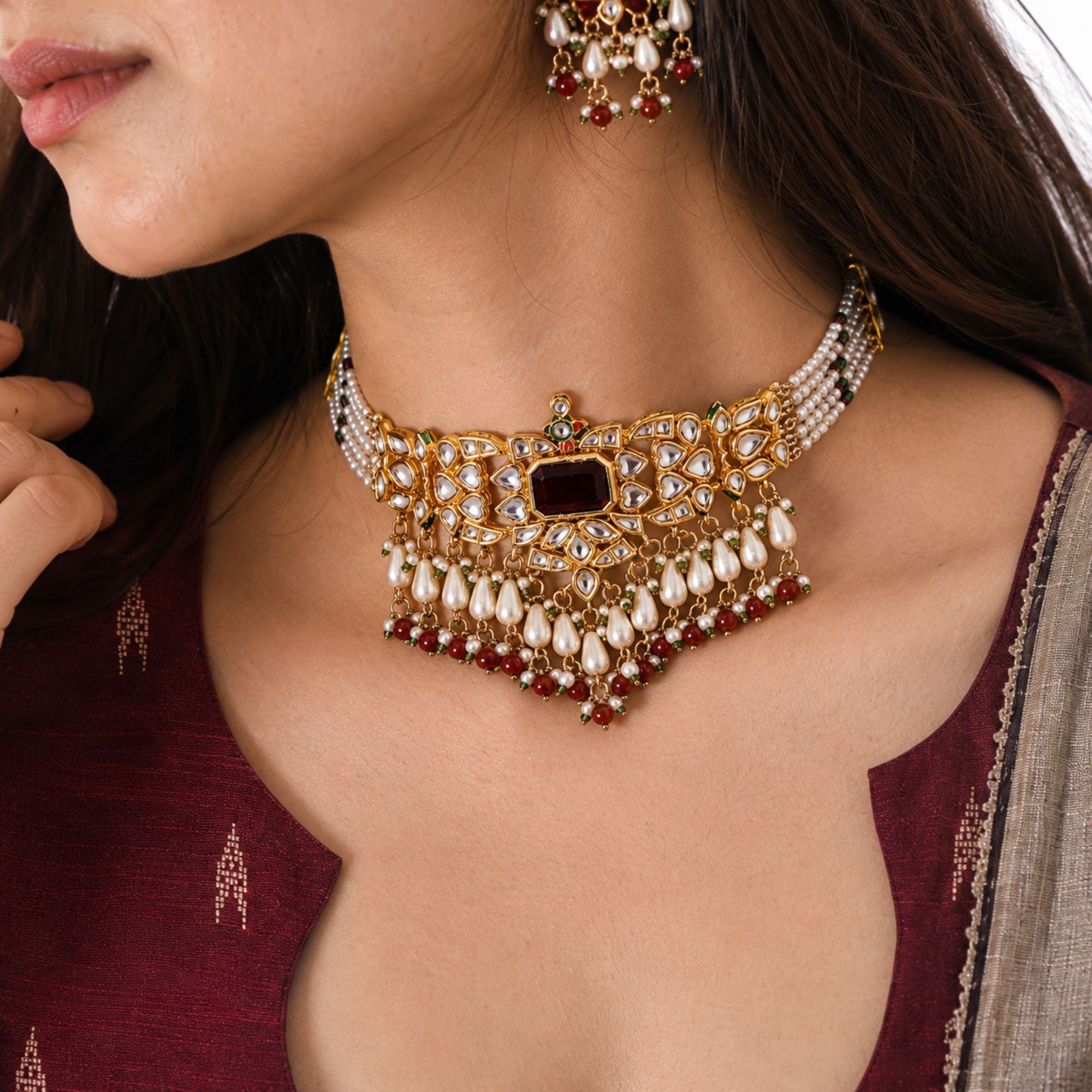 Vaibhav Statement Kundan Necklace Set