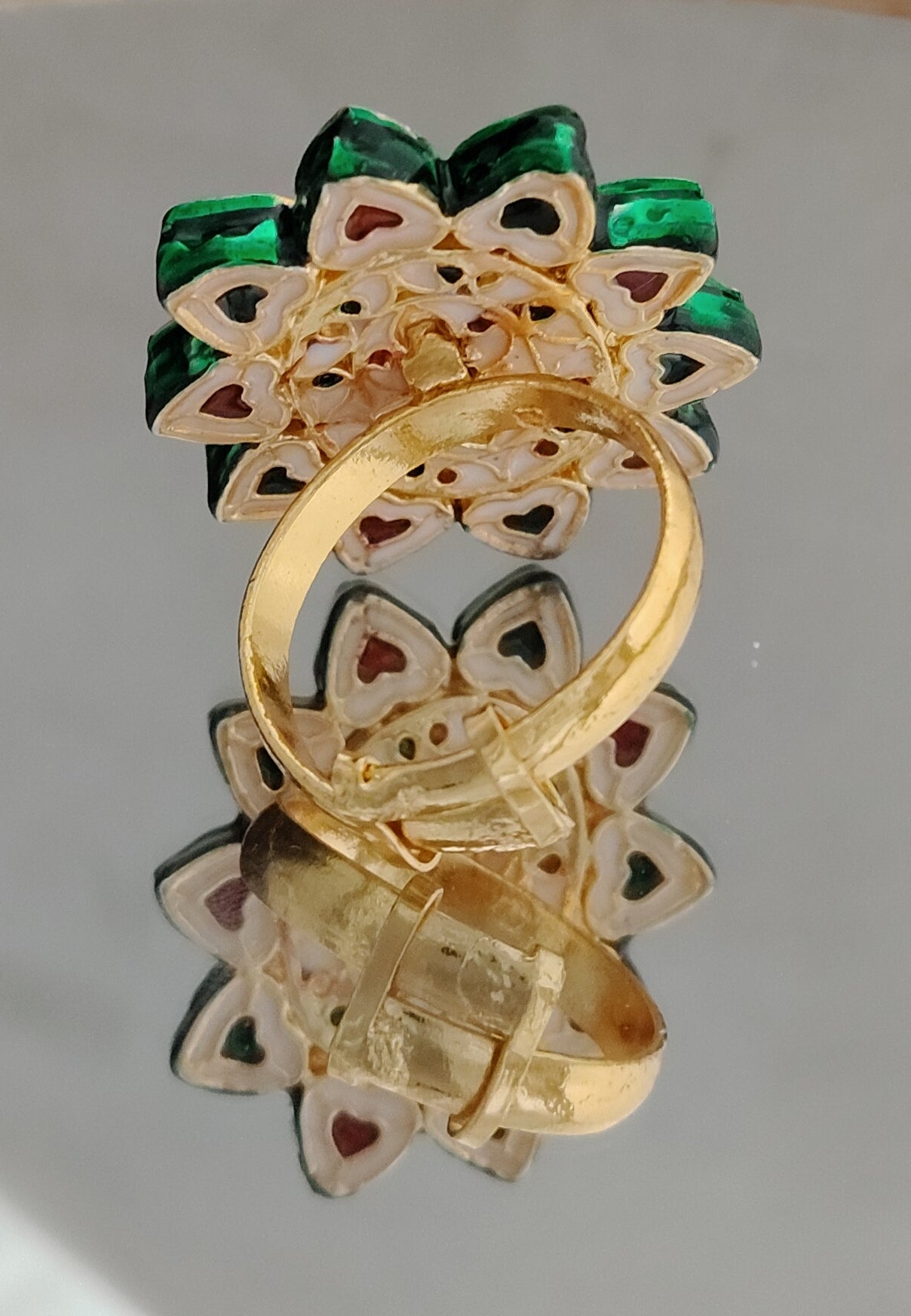 Vintage Kundan Ring with Handcrafted Detailing Roz Jewellers