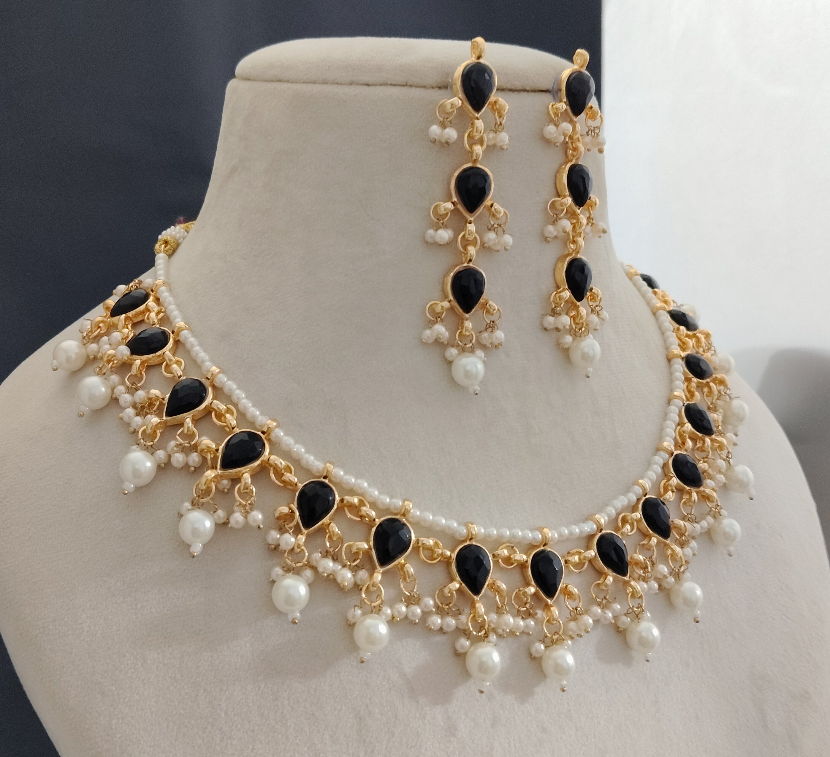 Kundan wedding necklace for women gold plated pearls black stones Mother Jewelry