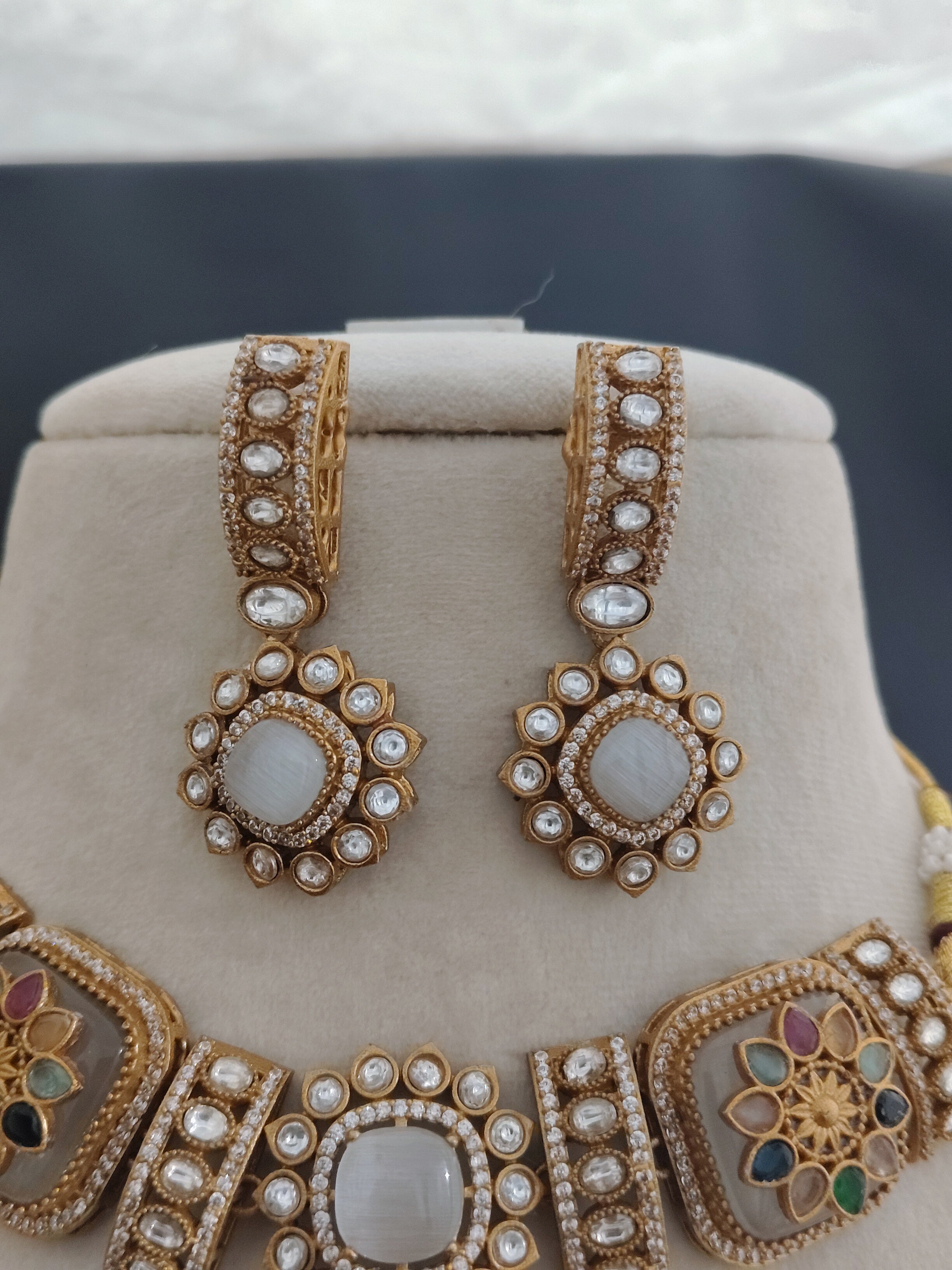 Maitha Floral White Stone Heritage Choker Set Sangeet Roz Jewellers.
