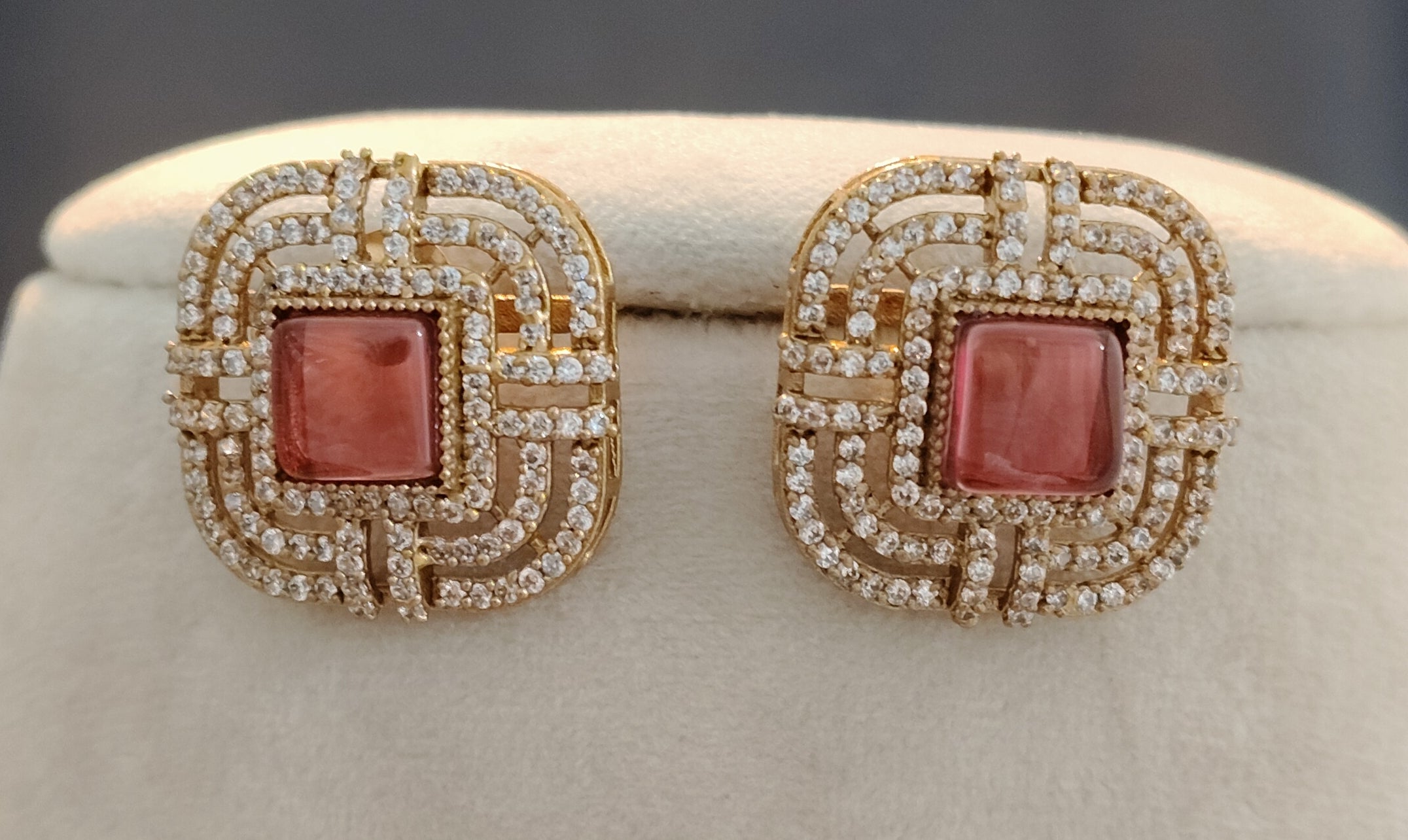 Hiba Rose Blush Art Deco Kundan Choker Set with Matching Earrings Roz Jewellers.
