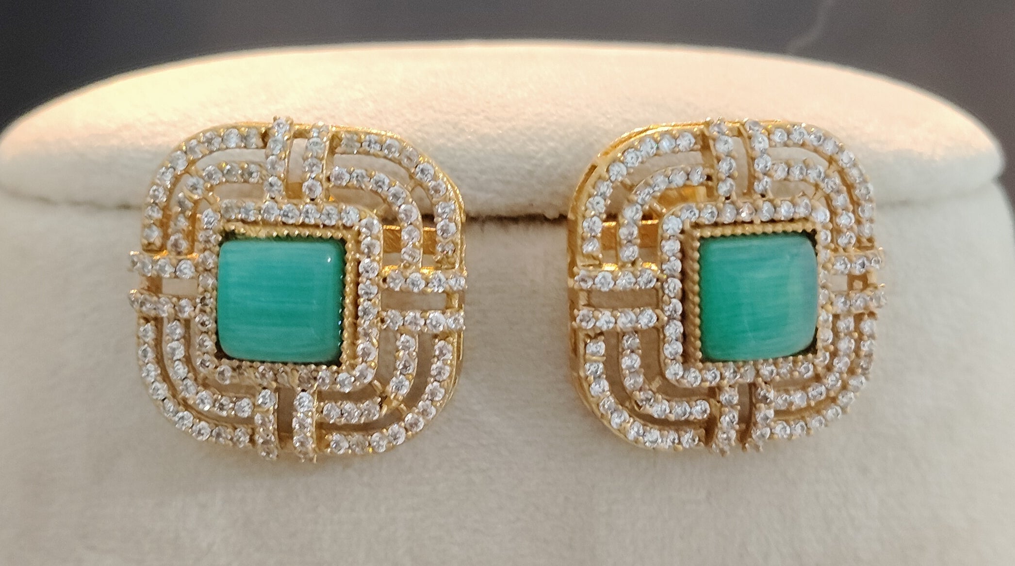 Rimsha Emerald Mint Heritage Choker Set with Matching Earrings Roz Jewellers.