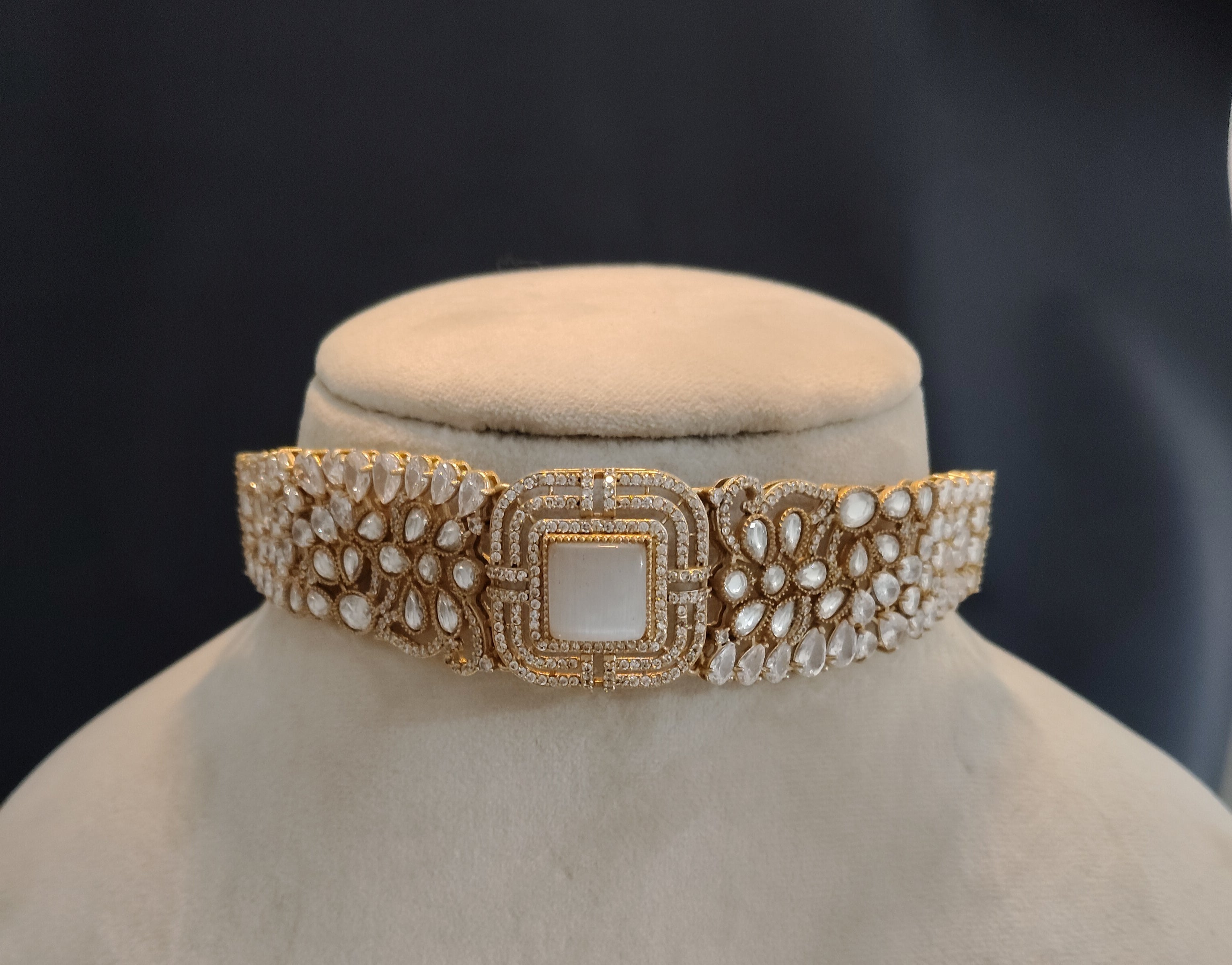 Rania Handcrafted White Pearl Kundan Royal Choker Set Roz Jewellers.