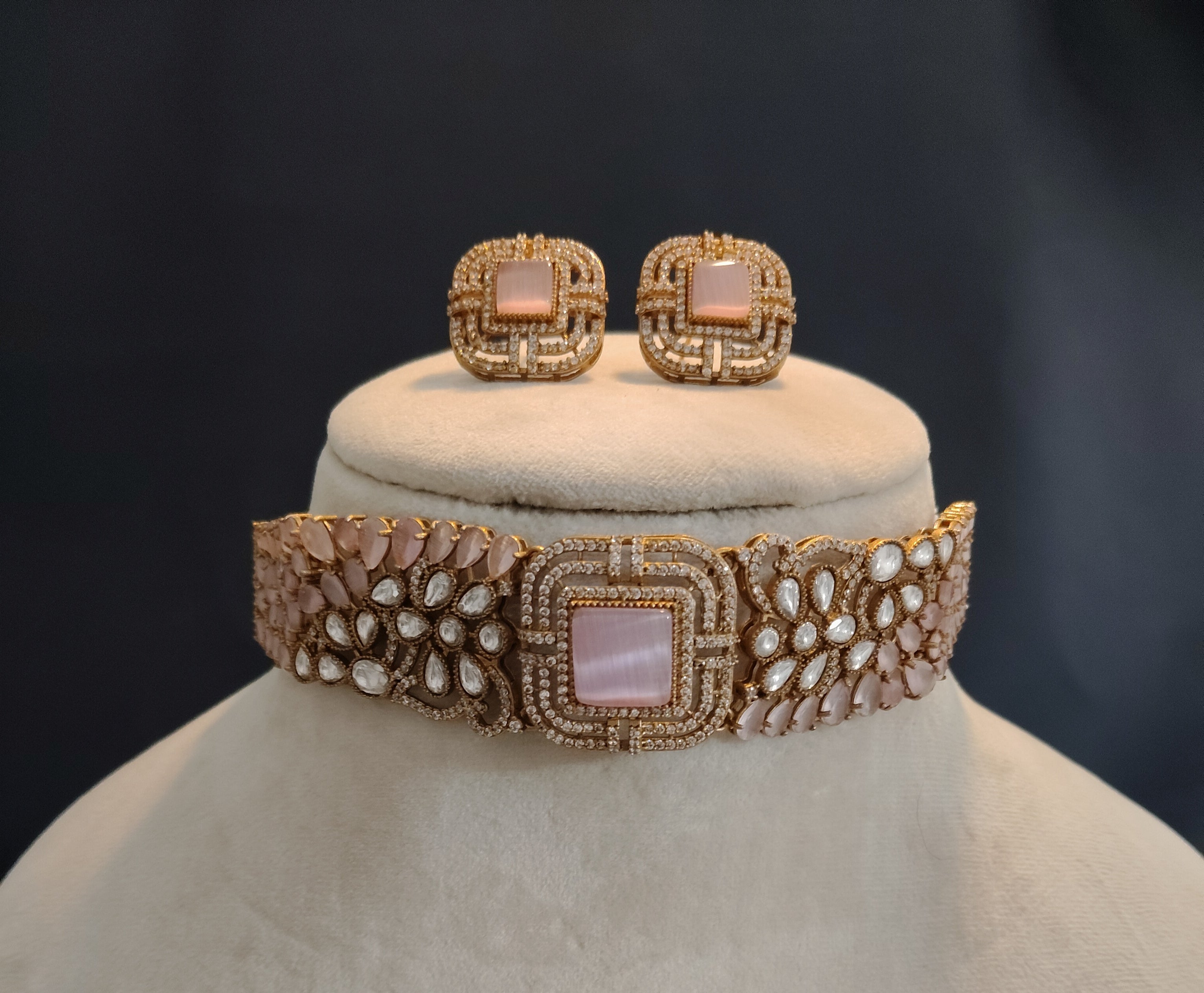 Hafsa Soft Pink Kundan Bridal Choker Set Roz Jewellers.