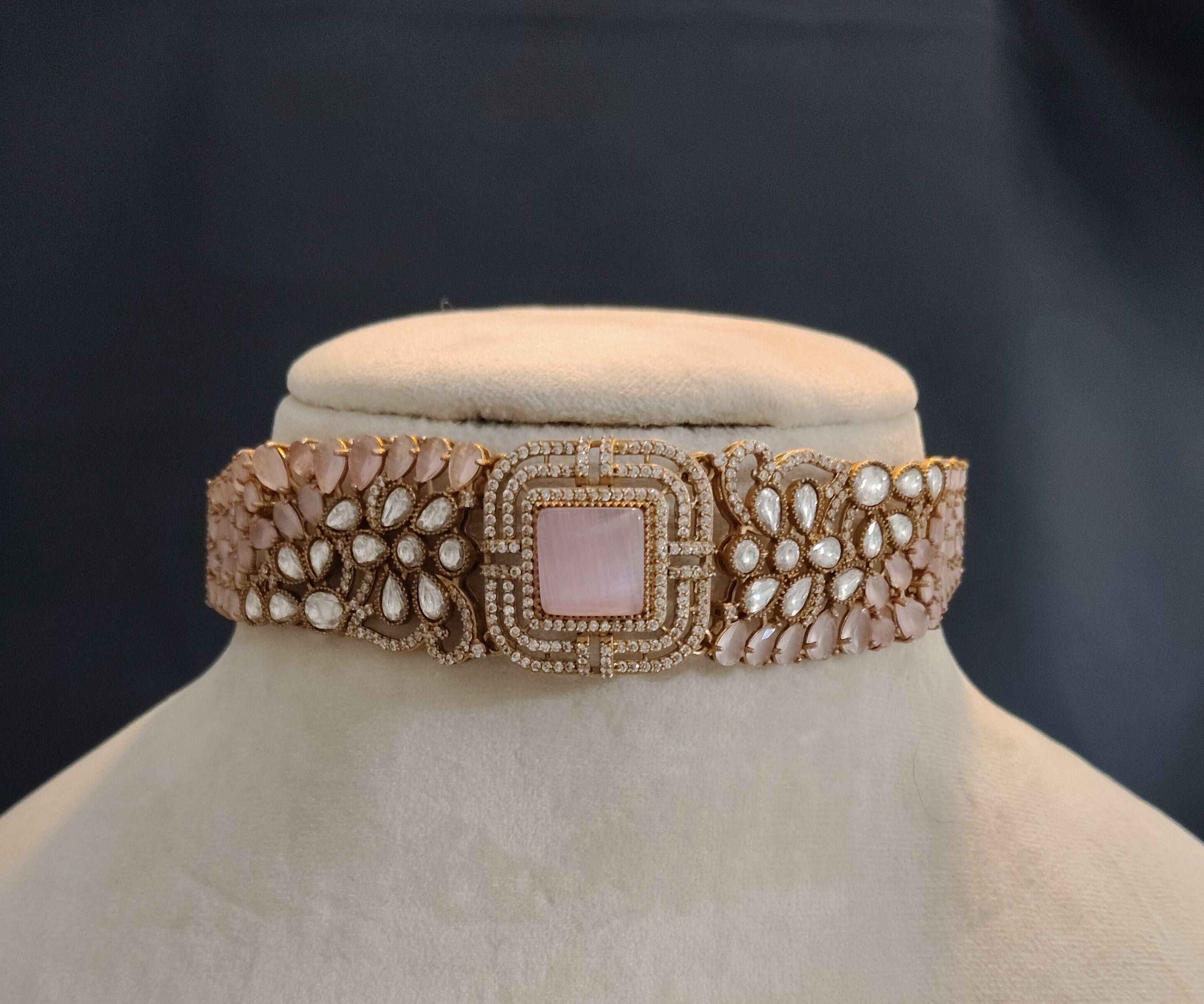 Hafsa Soft Pink Kundan Bridal Choker Set Roz Jewellers.
