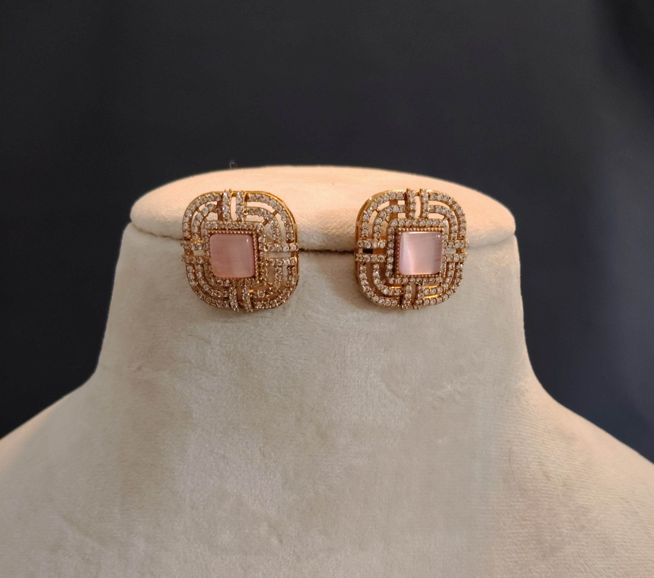 Hafsa Soft Pink Kundan Bridal Choker Set Roz Jewellers.