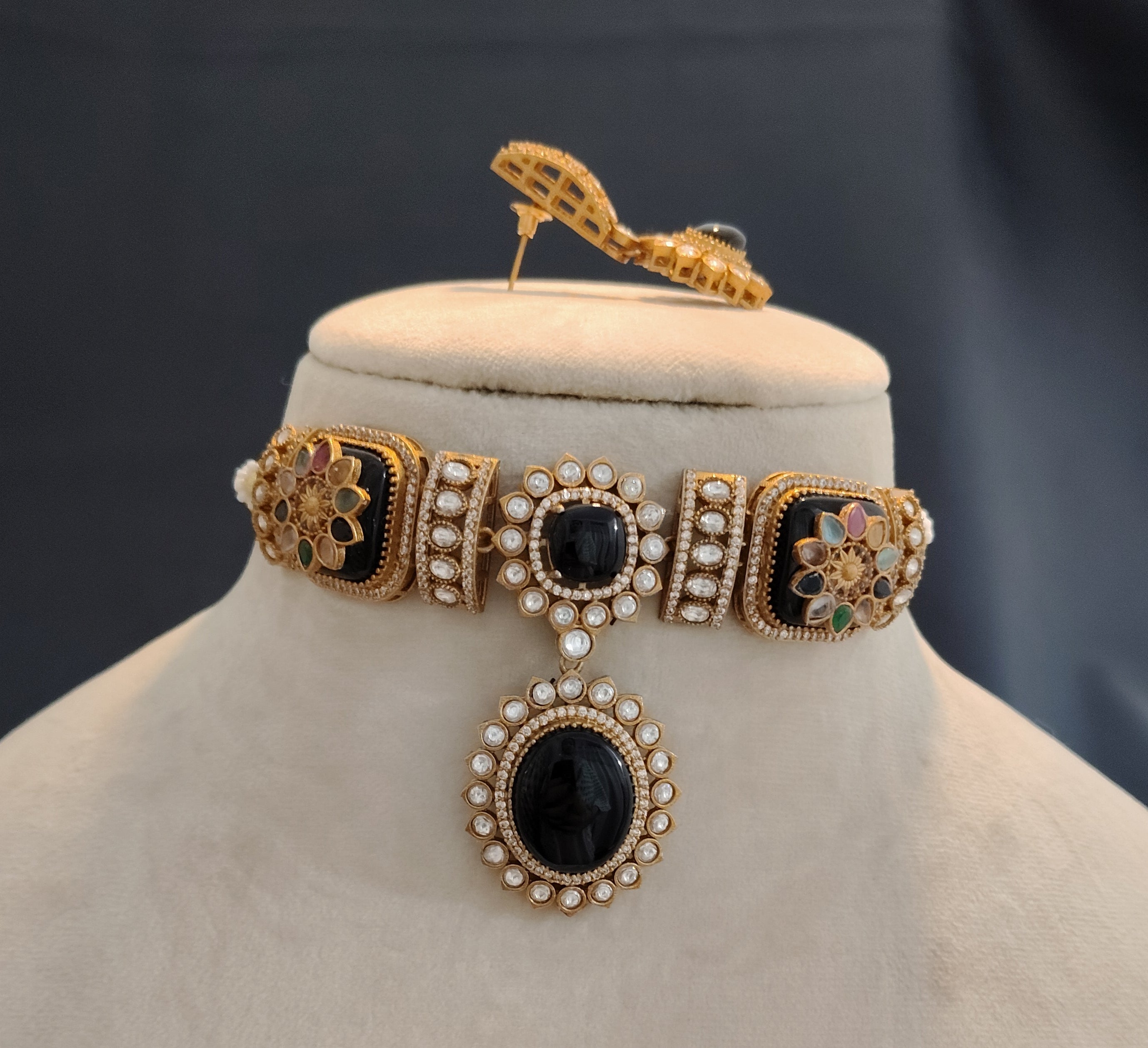 Latifa Black Stone Handmade Kundan Choker Set Roz Jewellers.