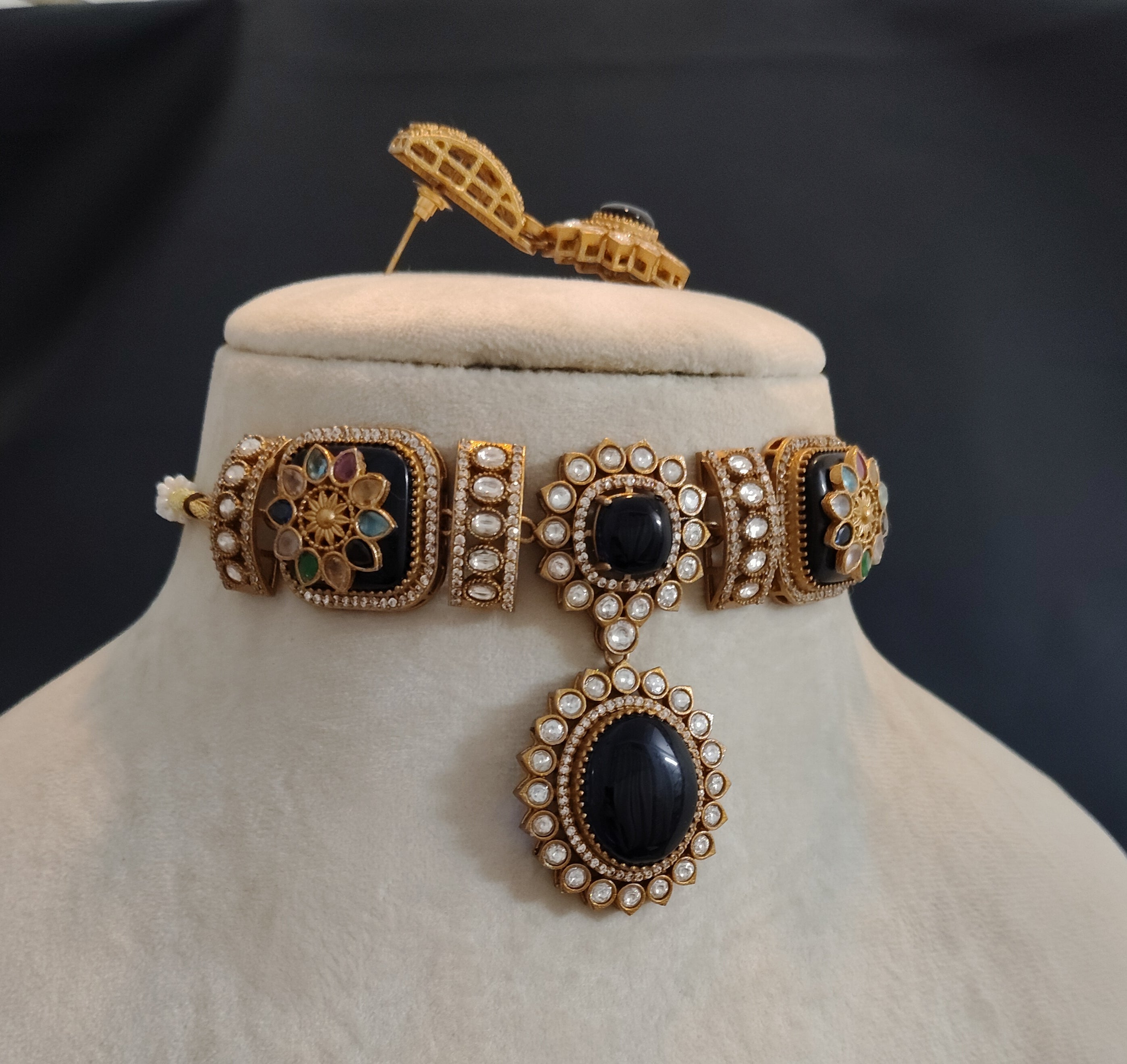 Maryam Dark Blue Kundan Choker Set Reception Jewelry Roz Jewellers.