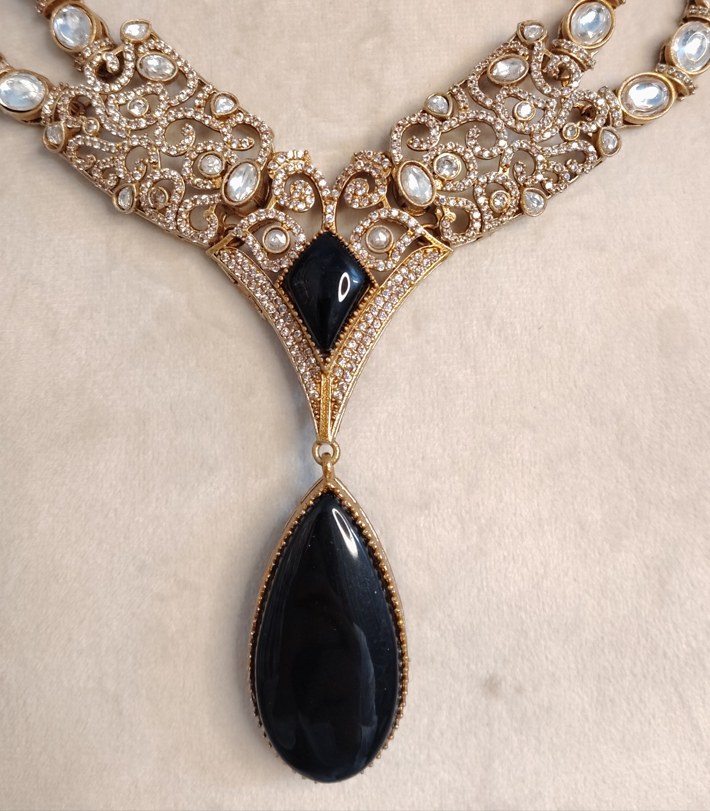 Mehar Indian Bridal Black Onyx Kundan Necklace Set Roz Jewellers.