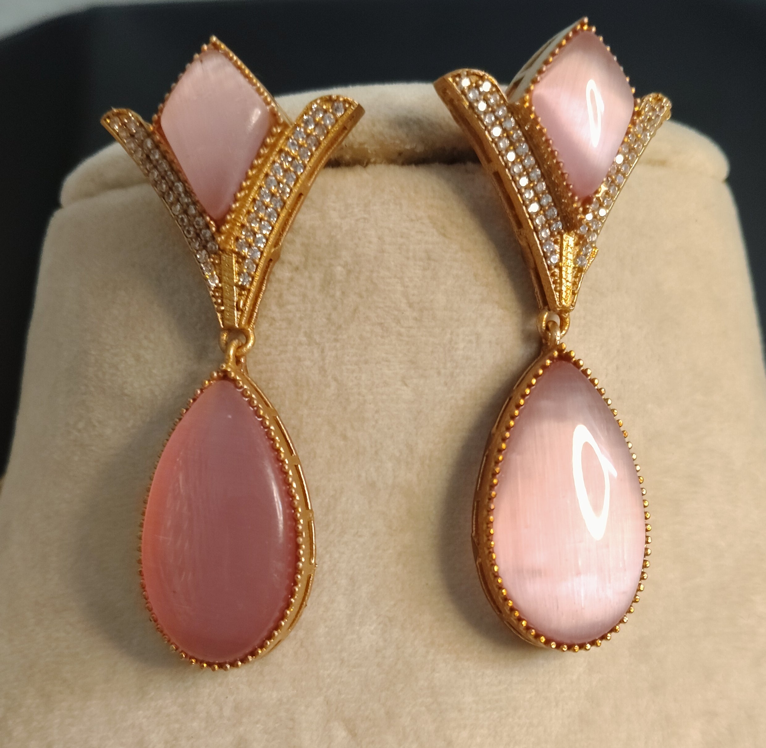 Bilqis Pakistani Handmade Blush Pink Kundan Teardrop Necklace Set Roz Jewellers.