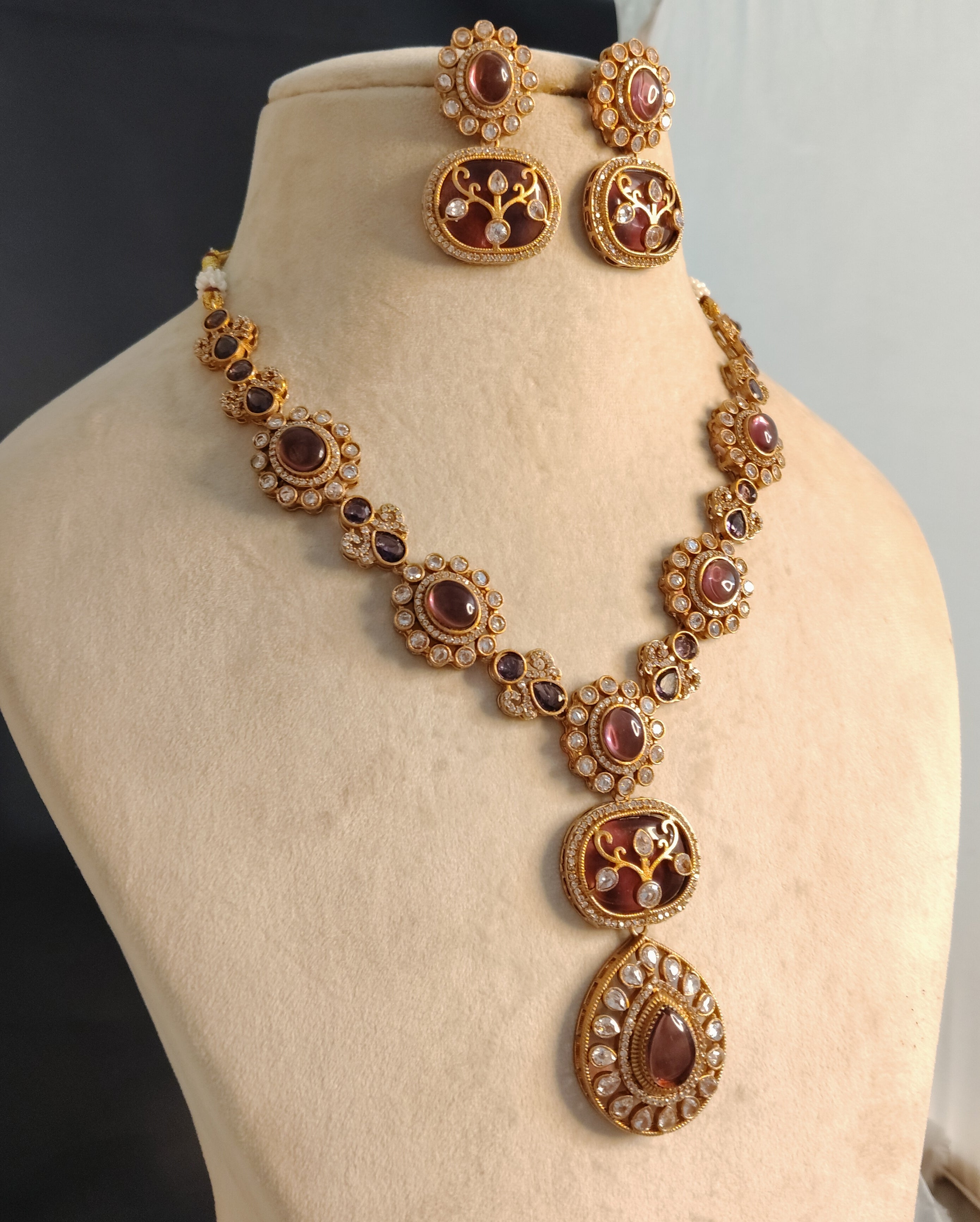 Inara Heavy Handmade Royal Maroon Kundan Necklace Set Roz Jewellers.