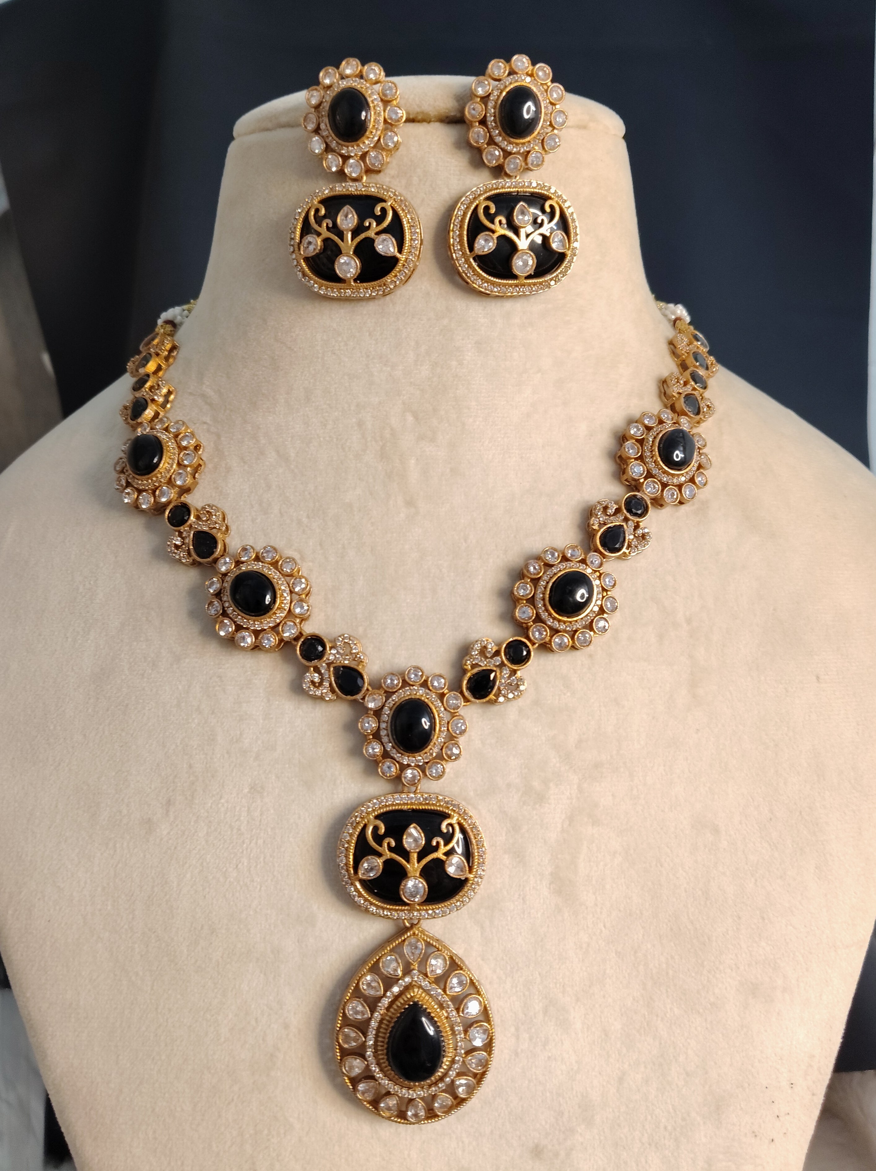 Momina Wedding Guest Jewelry Black Onyx, Kundan Statement Necklace Roz Jewellers