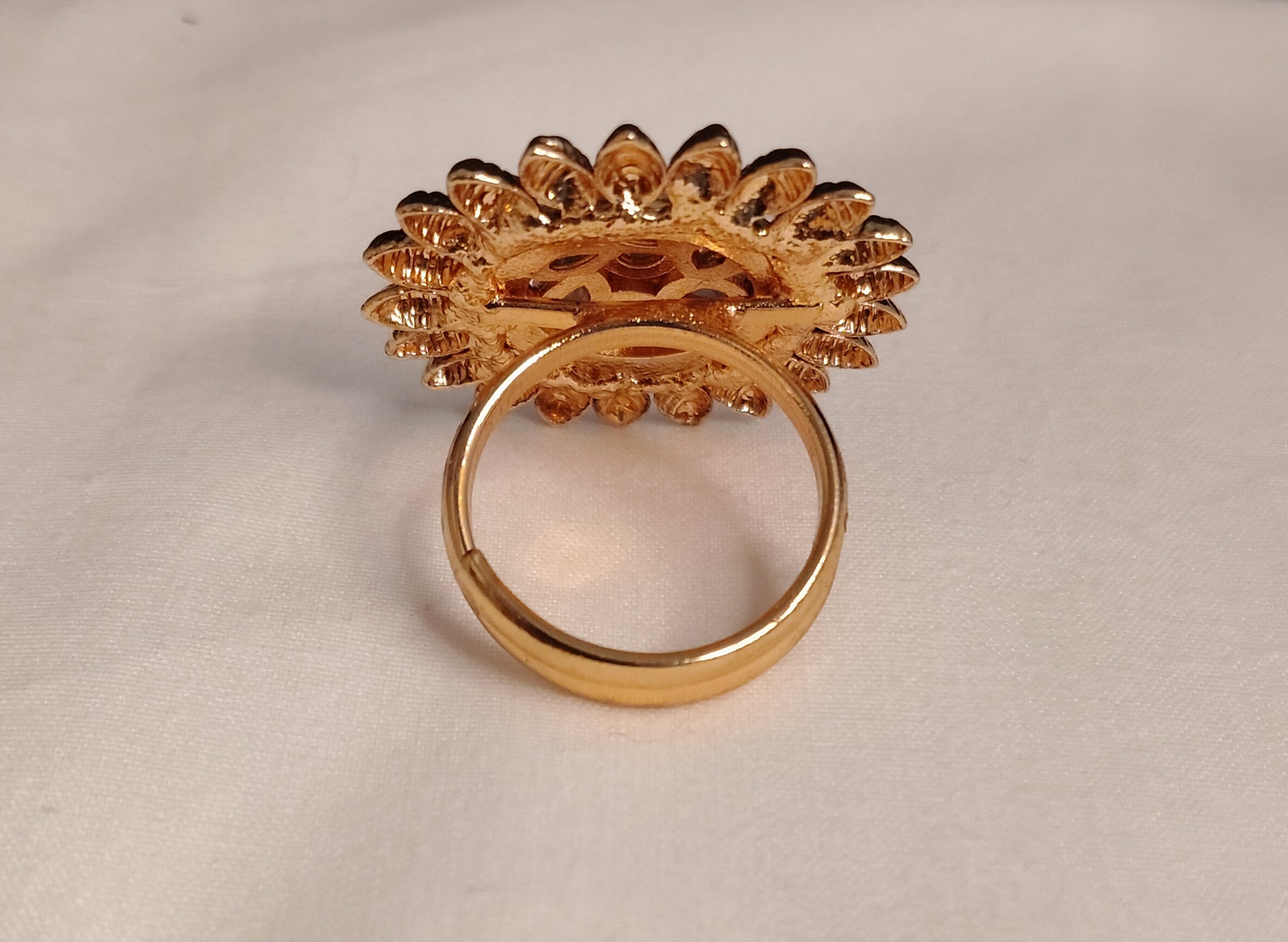 Nayla Traditional Indian Wedding Ring of Polki Gold Roz Jewellers.