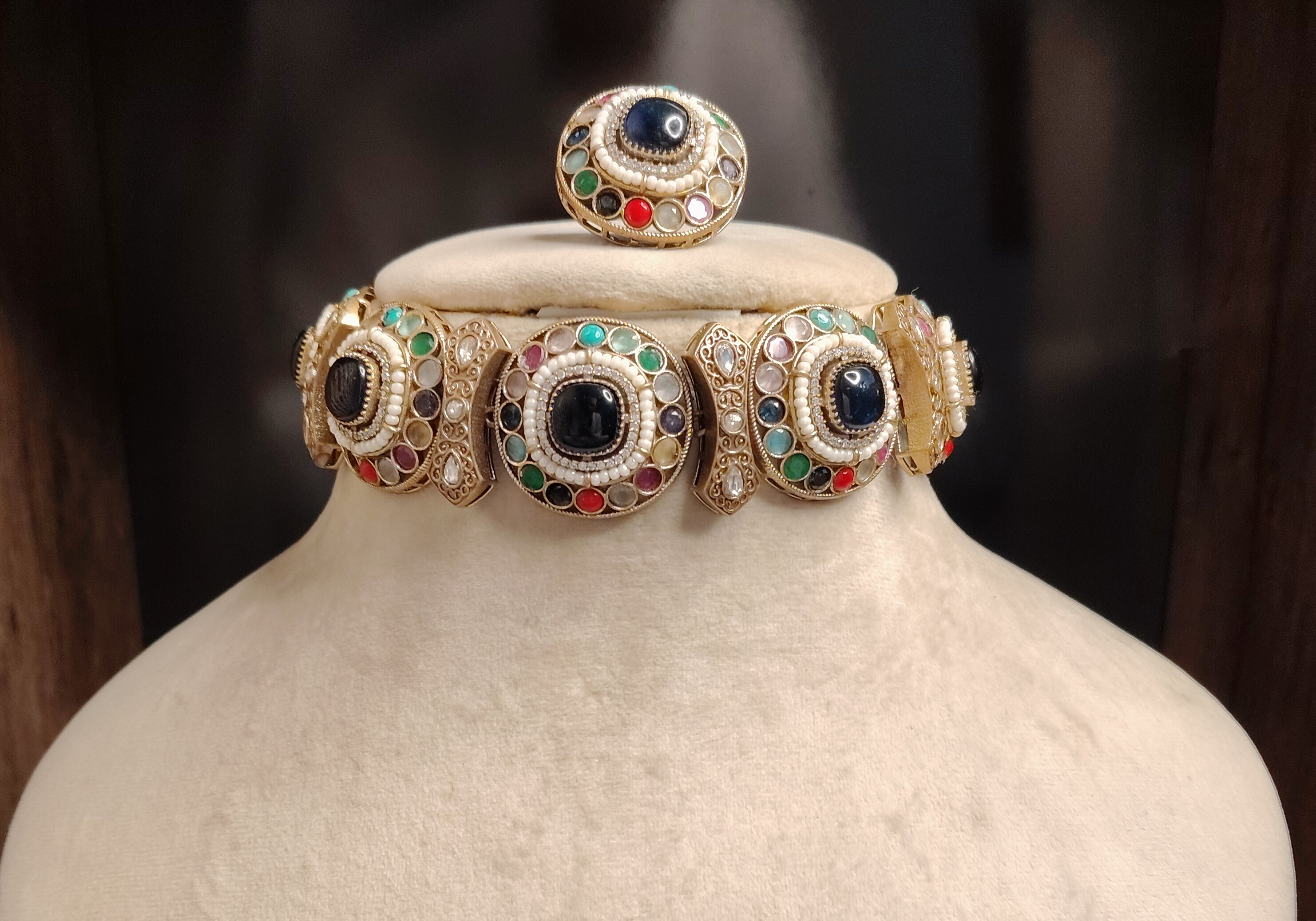 Haneen Bridal Black Stone Heritage Statement Kundan Choker Set Roz Jwellers.