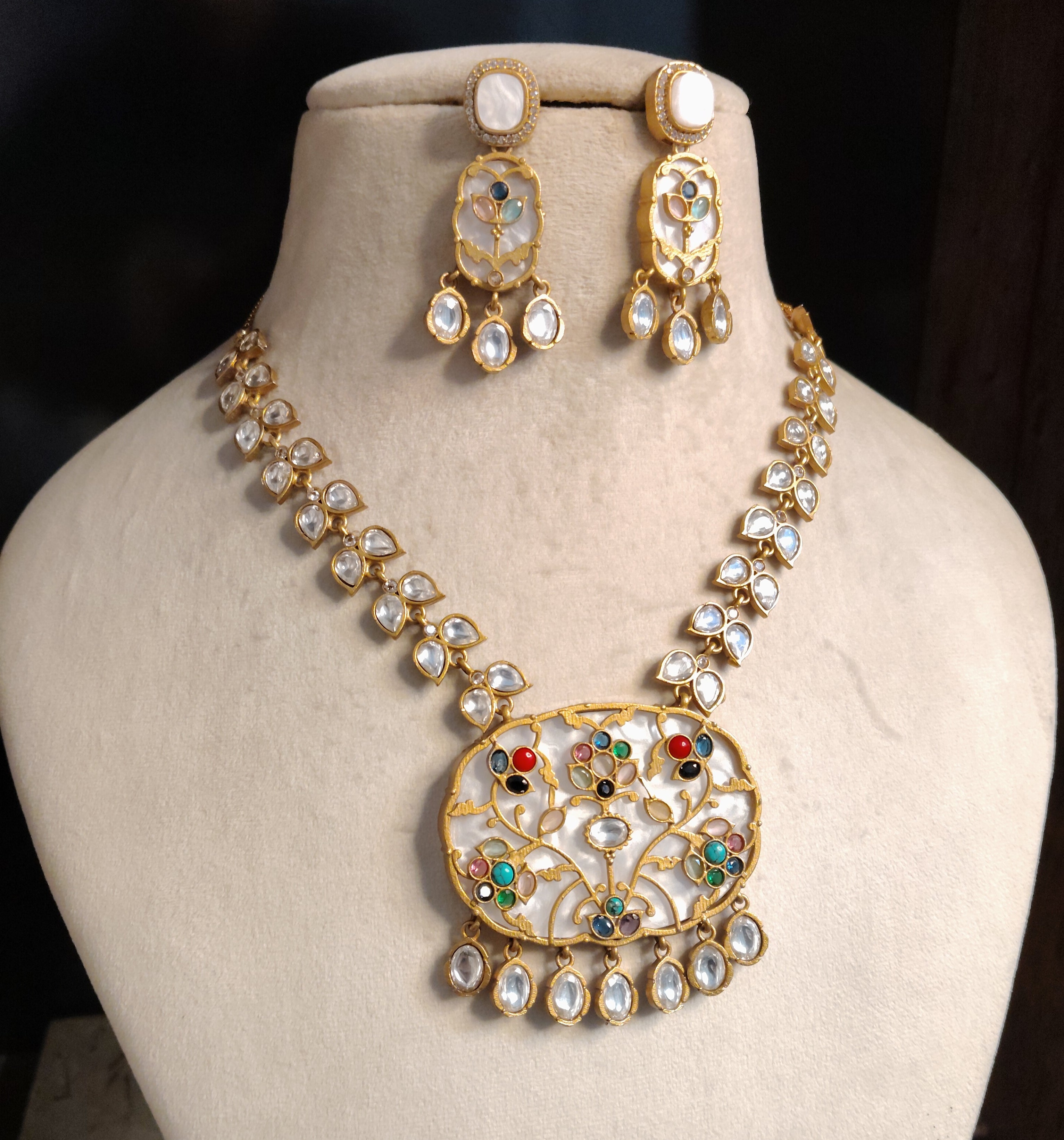 Zimal White Heritage Kundan Inlay Necklace Set Roz Jewellers.