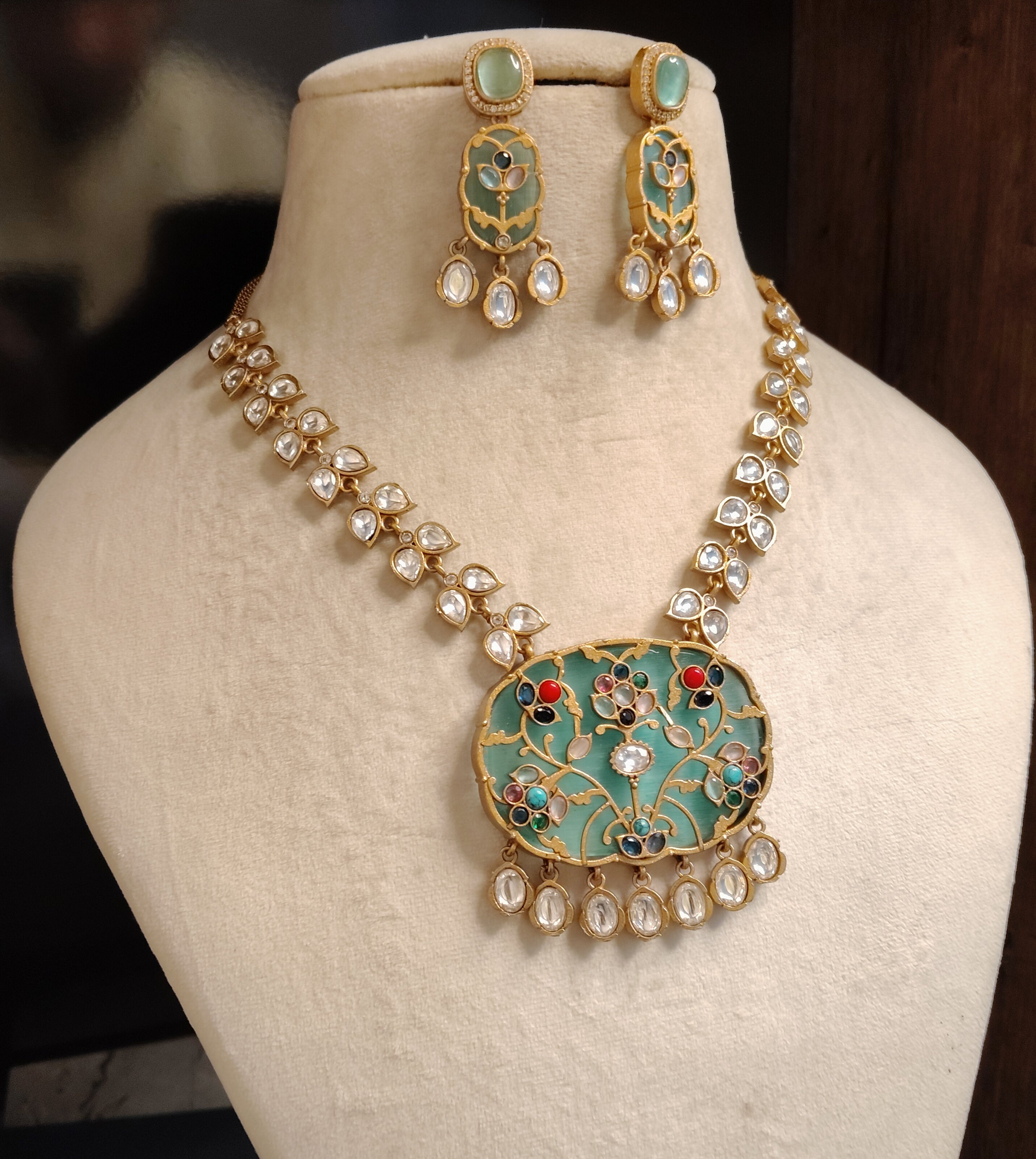 Salsabeel Pakistani Mint Green Kundan Inlay Necklace Set Roz Jewellers.