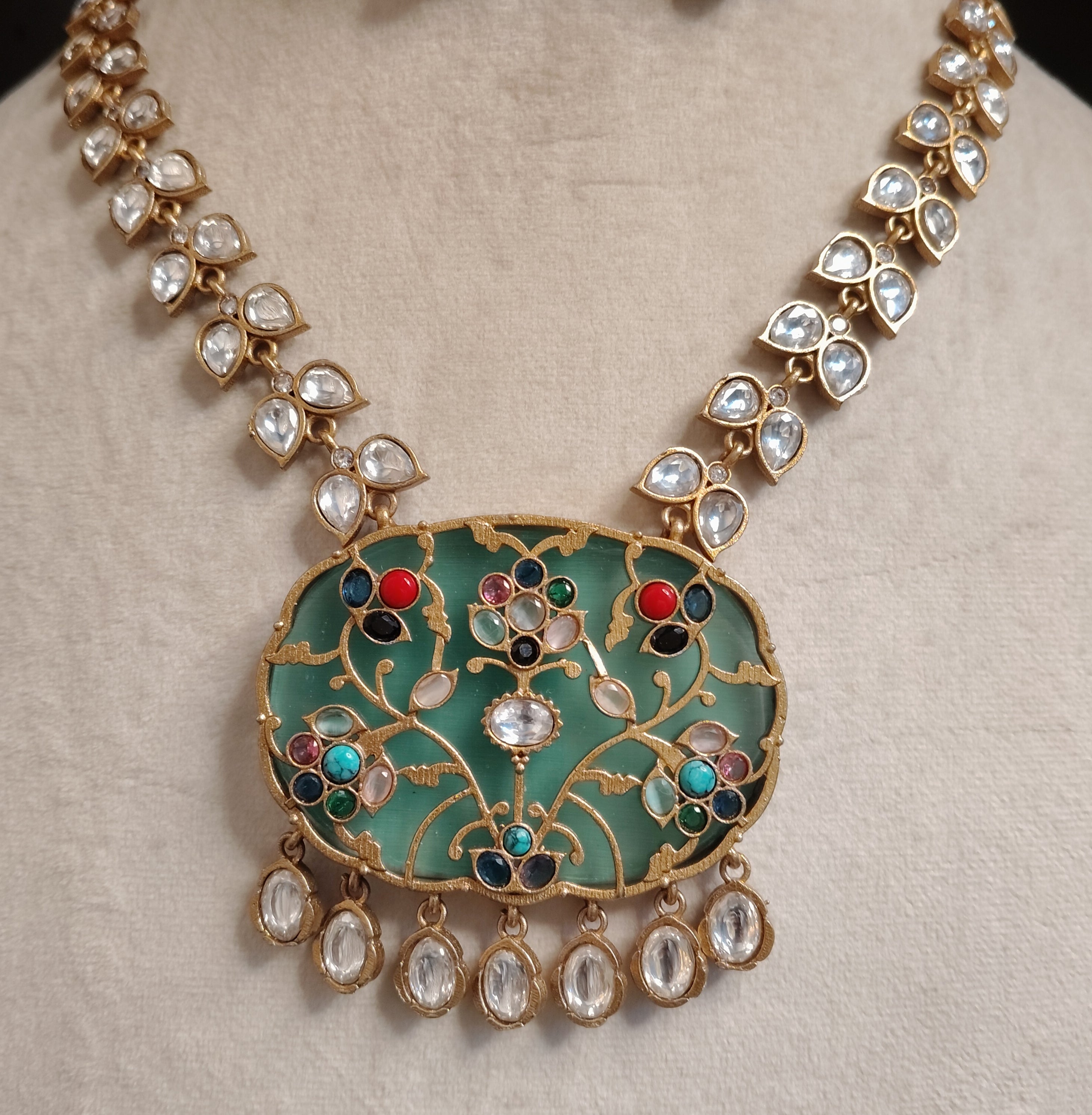 Salsabeel Pakistani Mint Green Kundan Inlay Necklace Set Roz Jewellers.