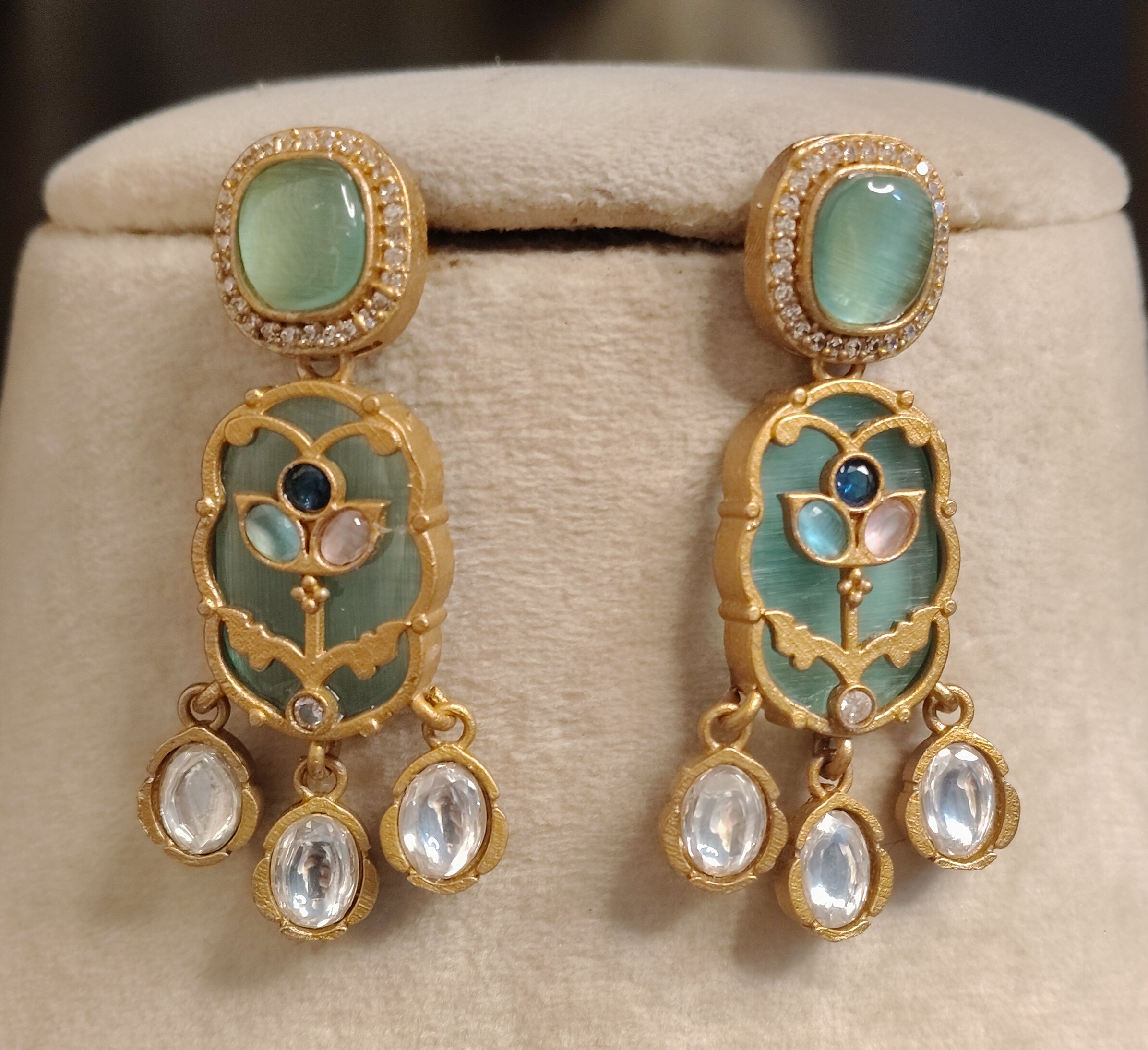 Salsabeel Pakistani Mint Green Kundan Inlay Necklace Set Roz Jewellers.