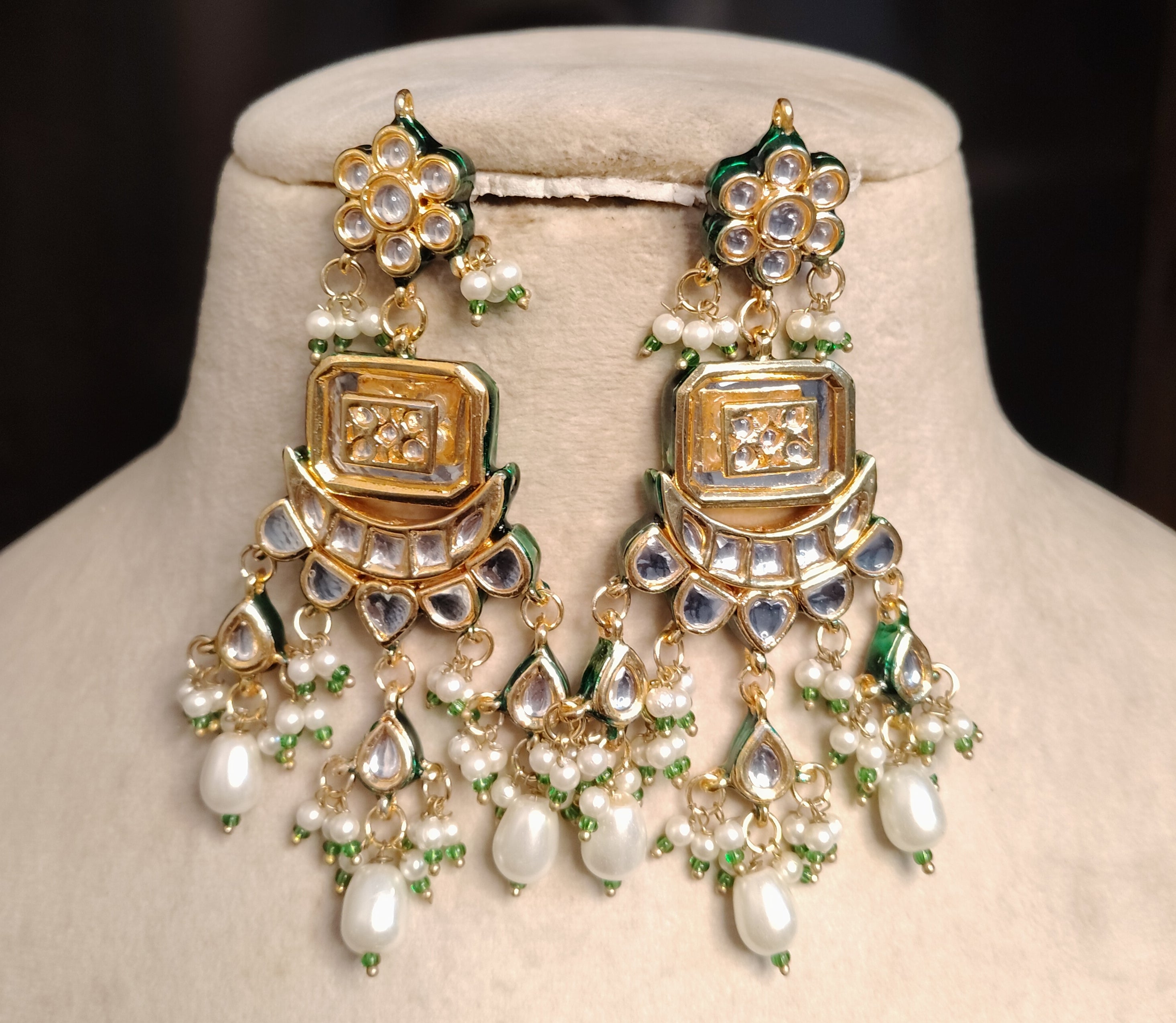 Regal Kundan Pearl Choker with Layered Pearl Strands & Elegant Pearl Roz Jewelle