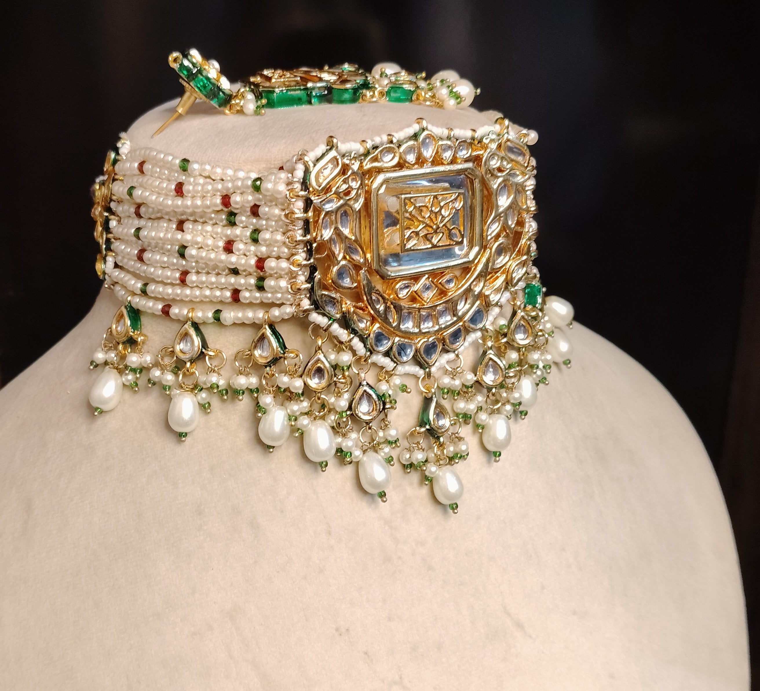 Regal Kundan Pearl Choker with Layered Pearl Strands & Elegant Pearl Roz Jewelle