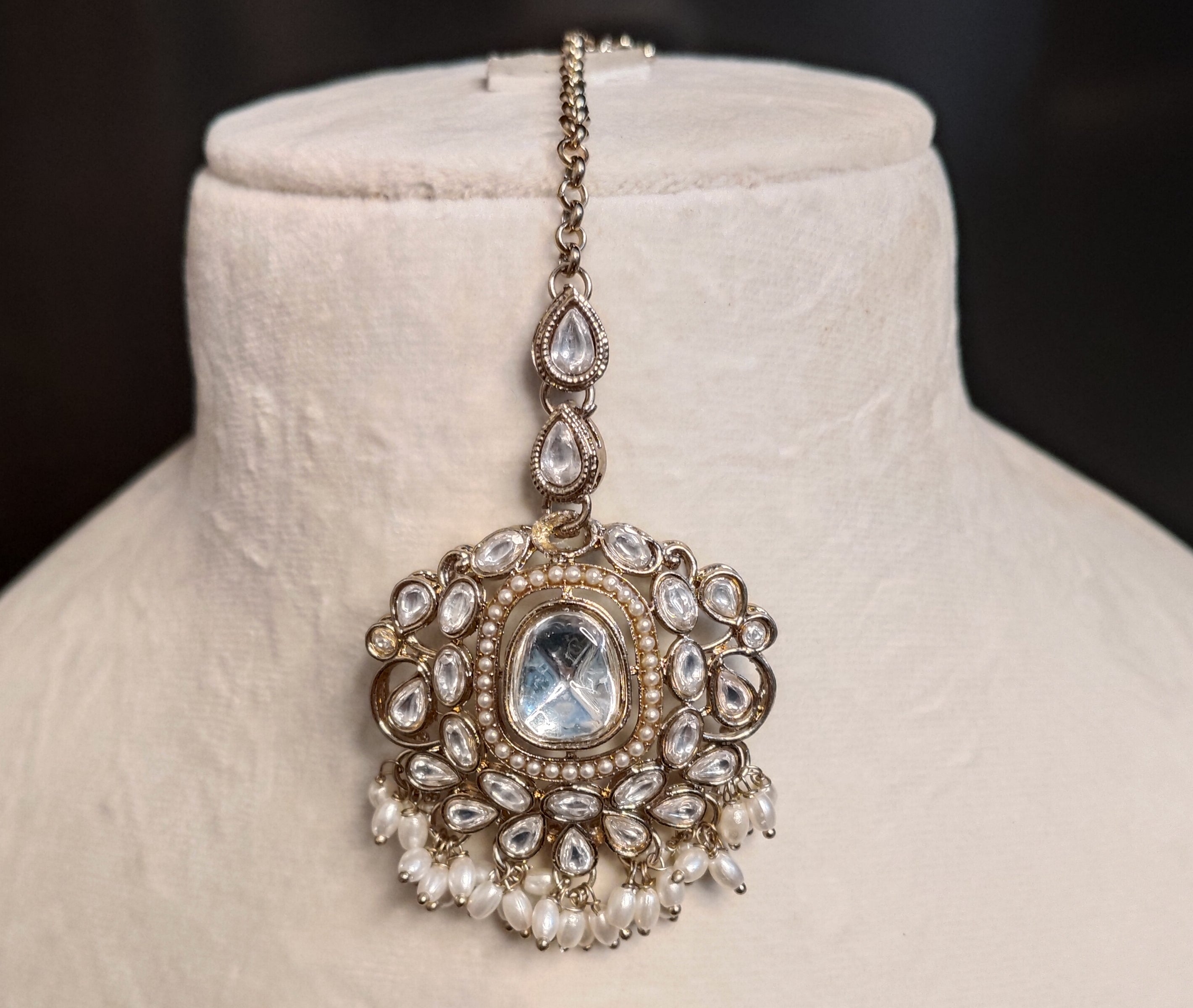 Indian Bridal Kundan Choker Set with Tikka & Earrings Roz Jewellers