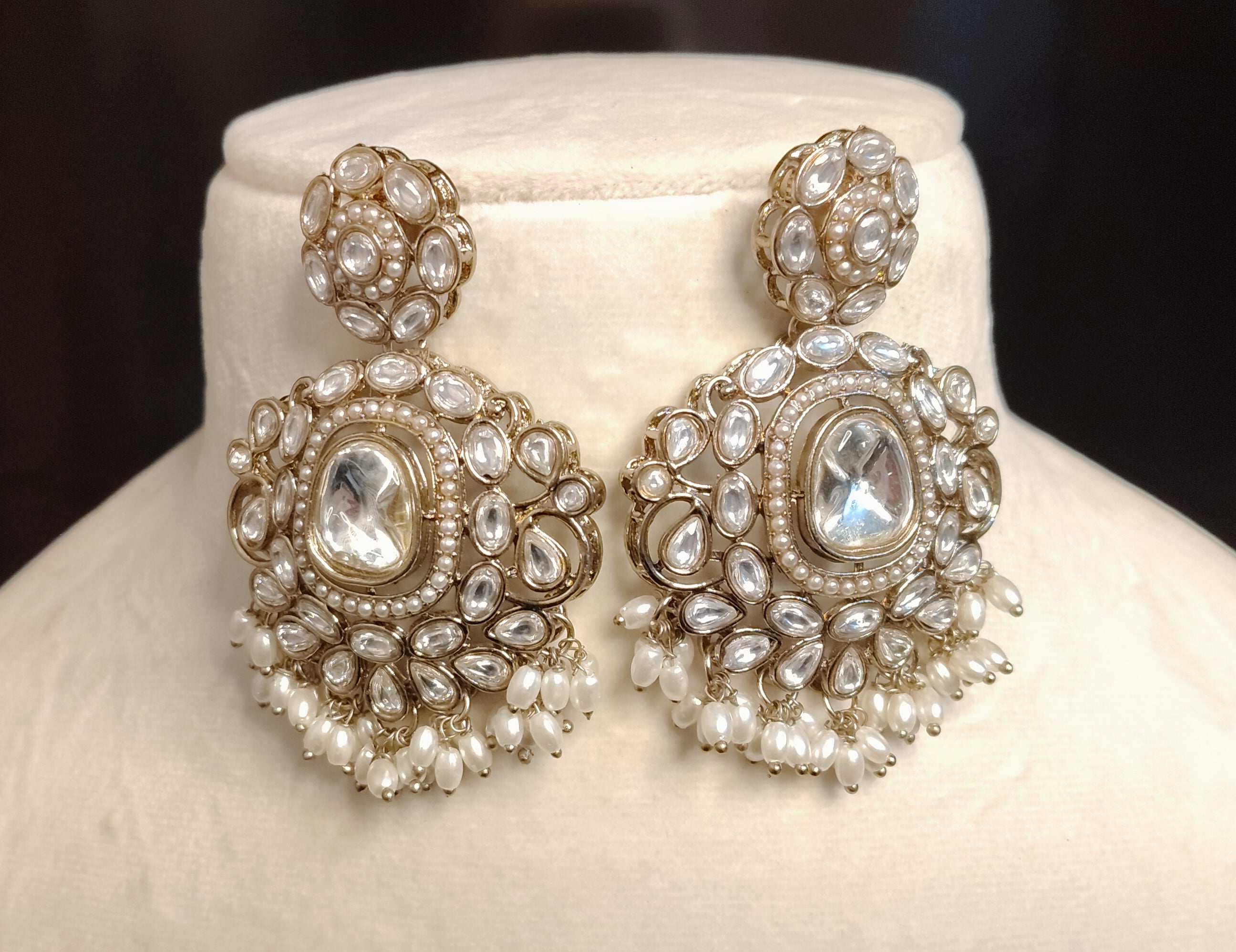 Indian Bridal Kundan Choker Set with Tikka & Earrings Roz Jewellers