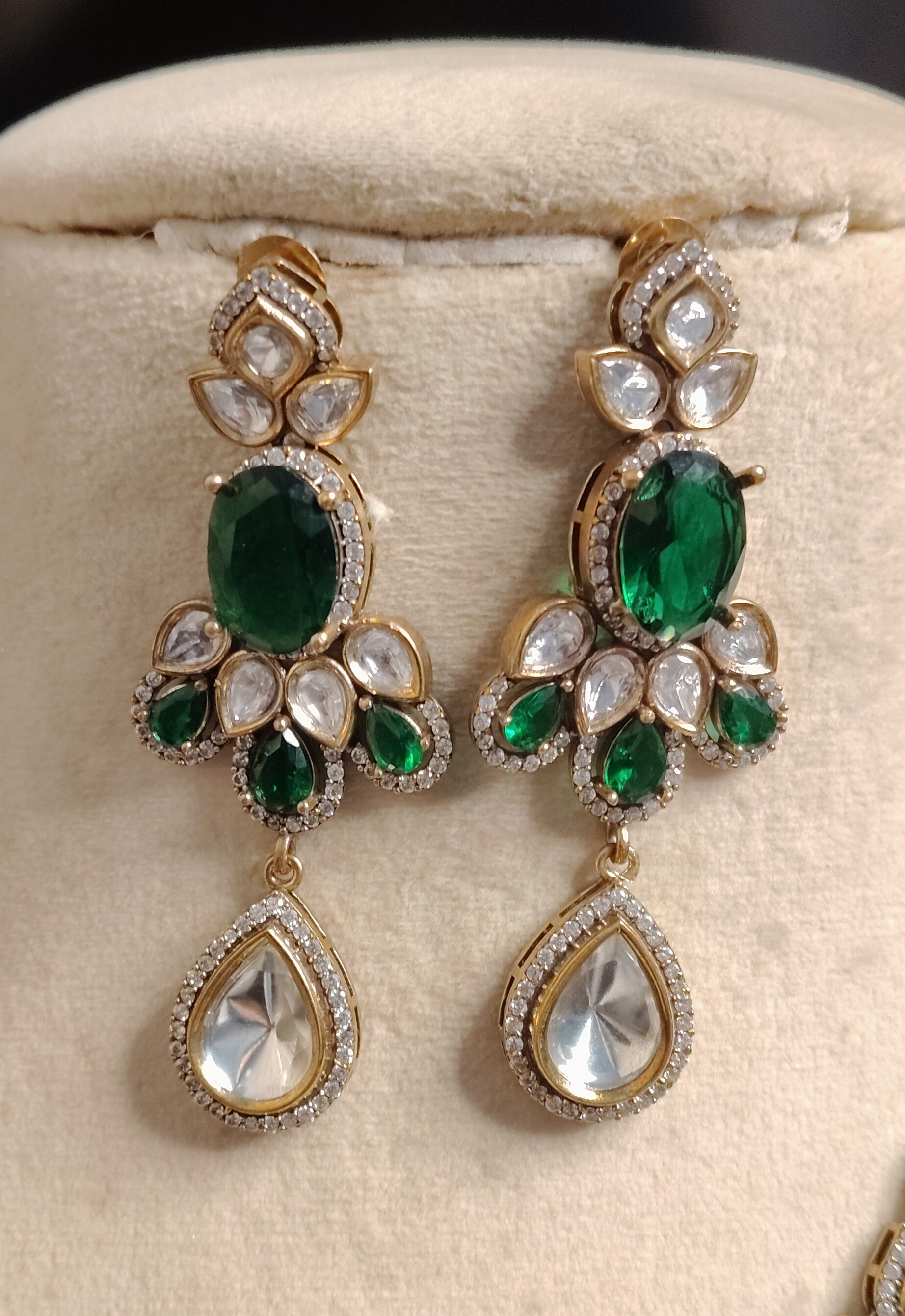 Mahiba Pakistani Green Emerald Kundan Necklace Set Roz Jewellers.