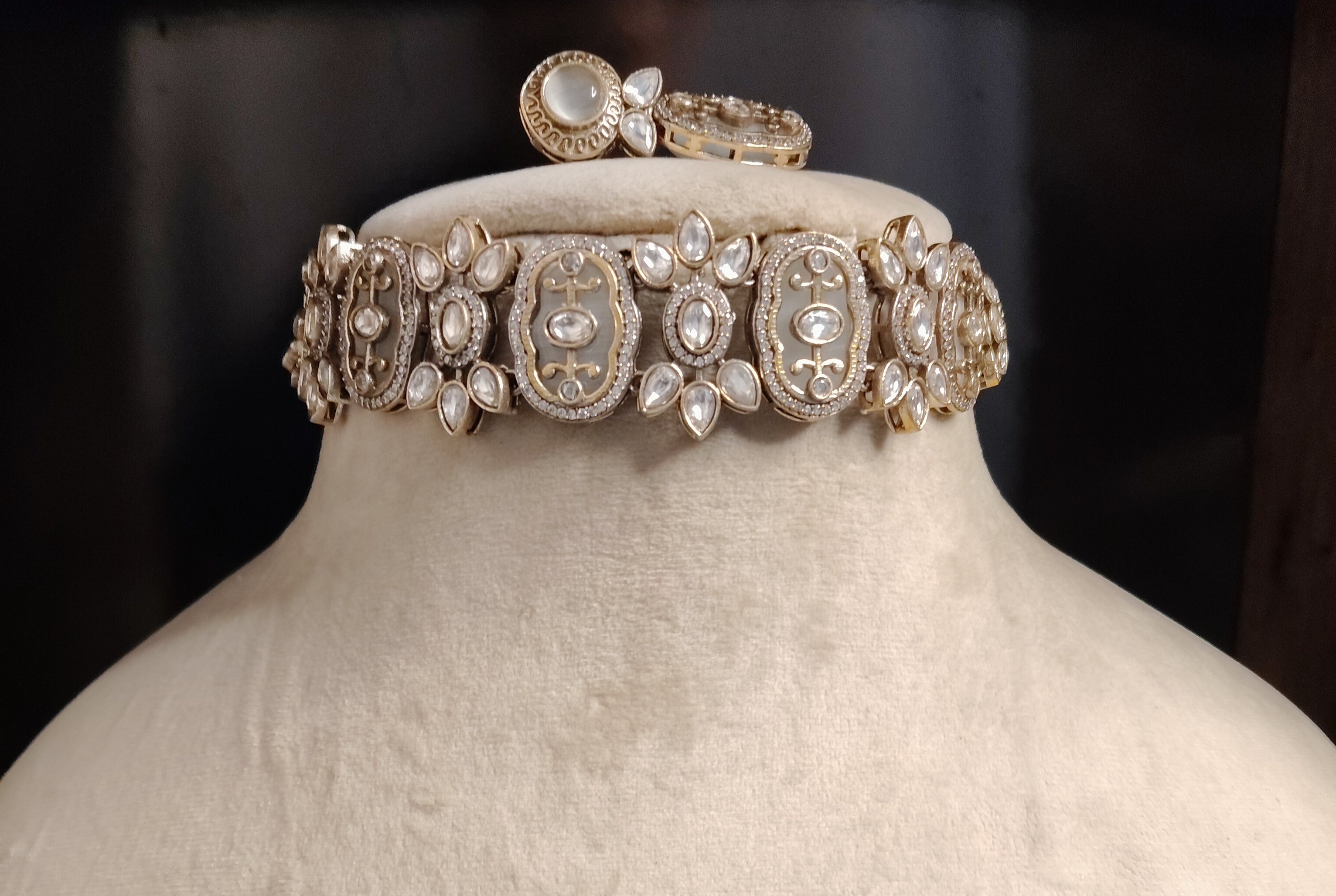Harsheen Handcrafted White Kundan Bridal Choker Set Roz Jewellers.