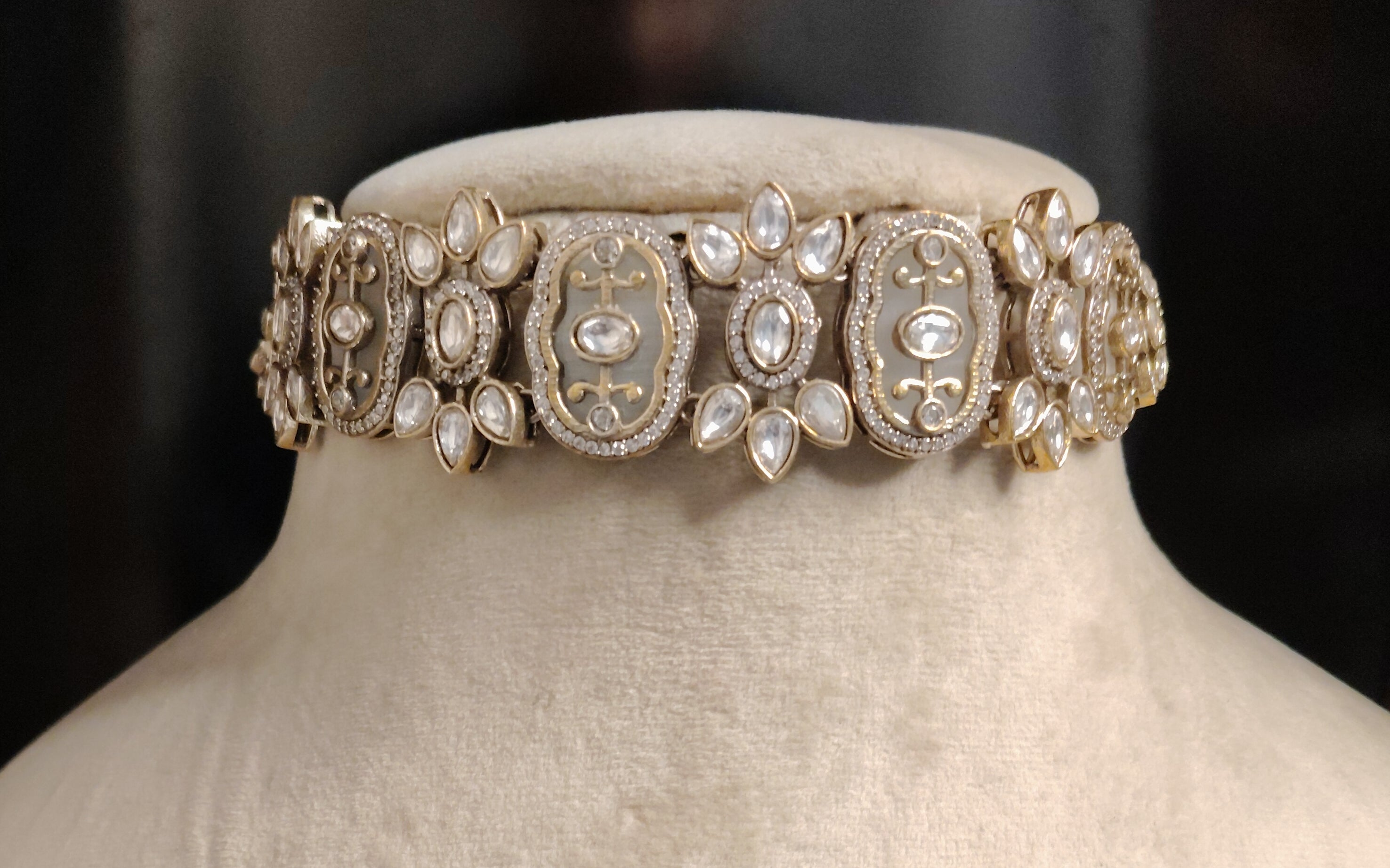 Harsheen Handcrafted White Kundan Bridal Choker Set Roz Jewellers.