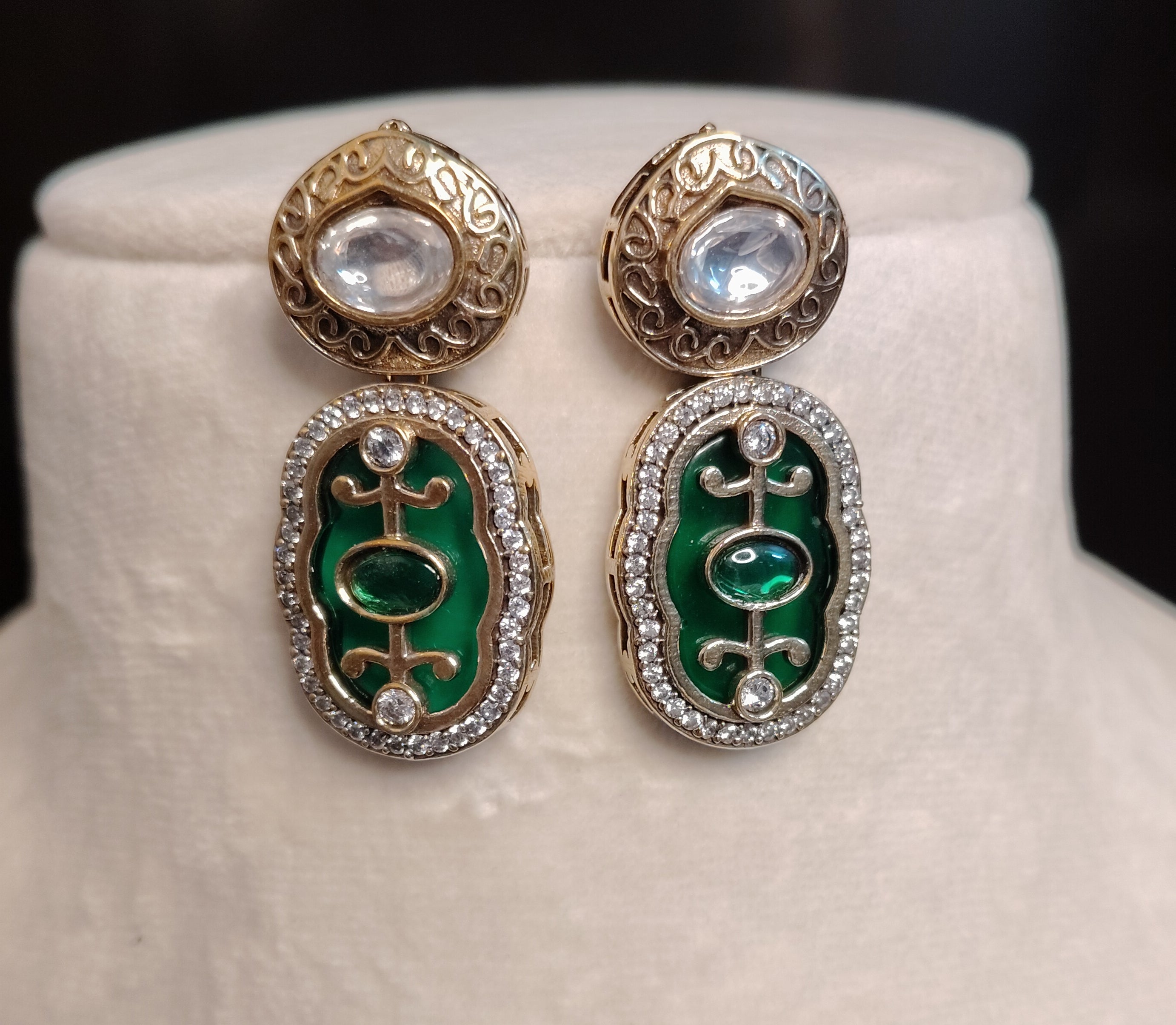 Ayzel Reception Emerald Kundan Choker Set With Matching Earrings Roz Jewellers.