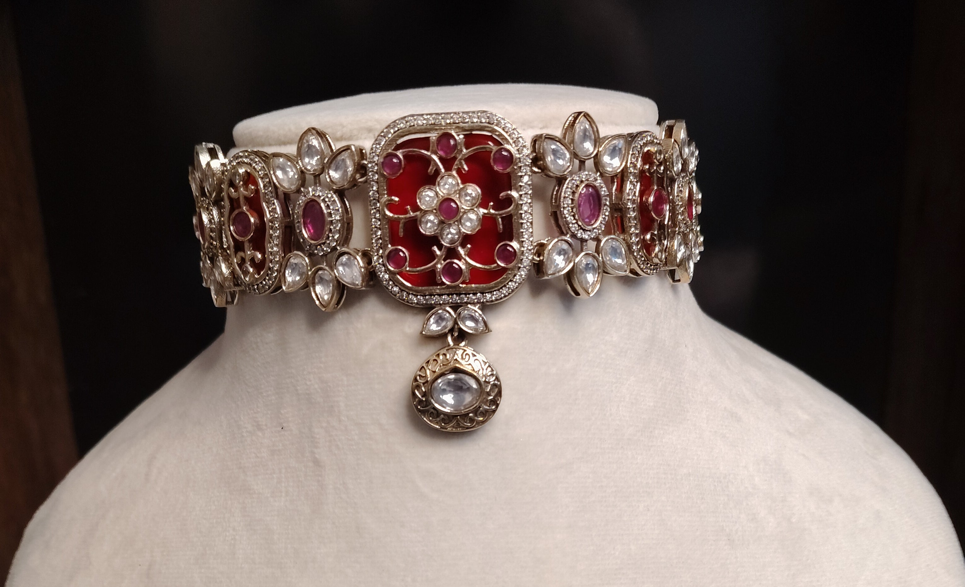 Sehr Classic Red Kundan Choker Set With Matching Earrings Roz Jewellers.