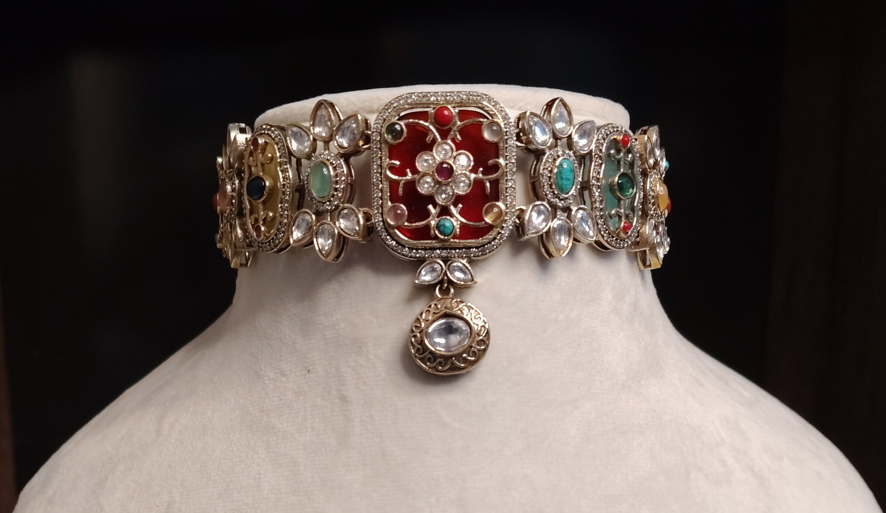 Qunta Wedding Multicolor Kundan Choker Set With Matching Earrings Roz Jewellers.
