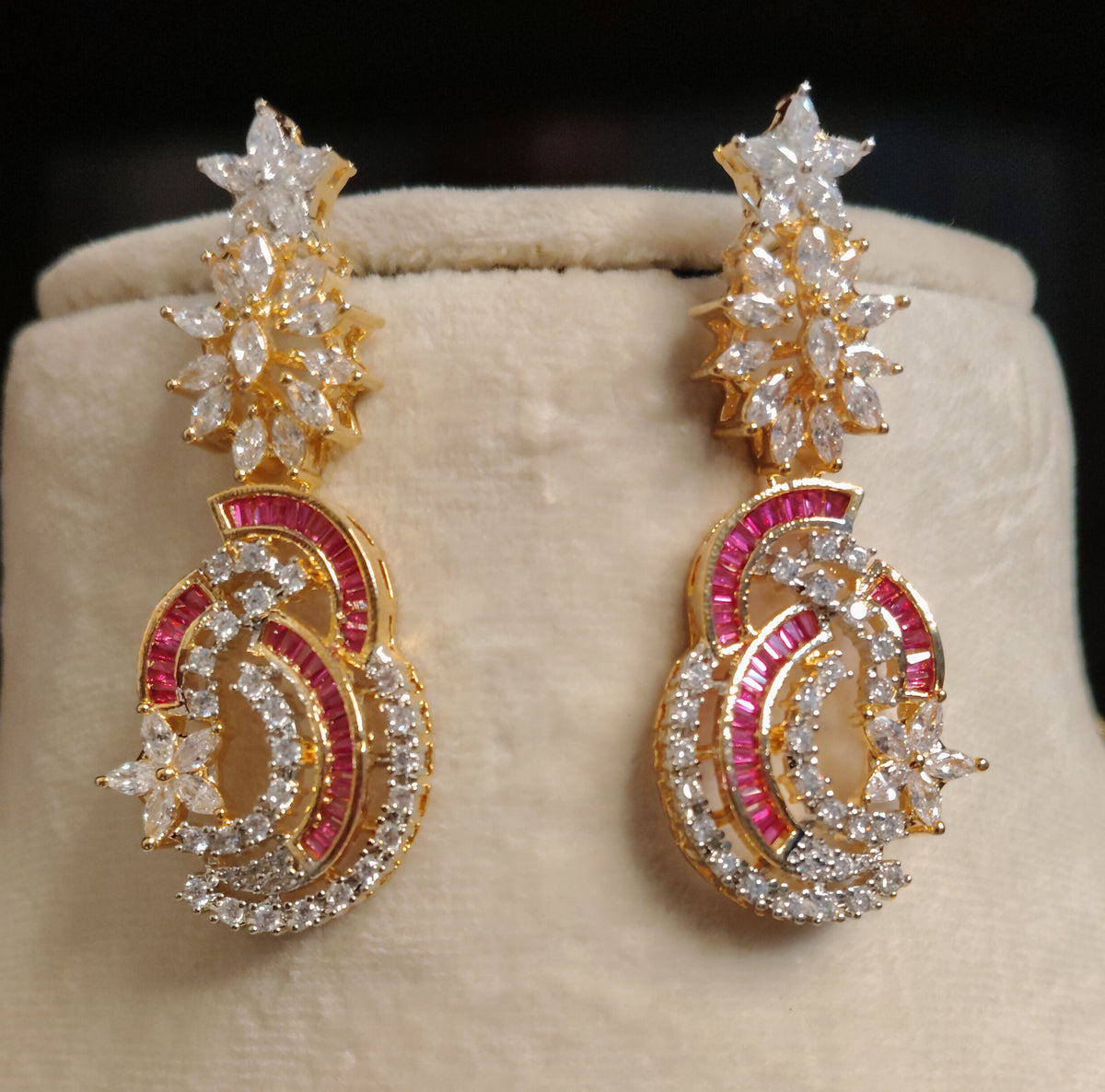 Ethnic American Diamond Necklace Set by ROZ Jewellers