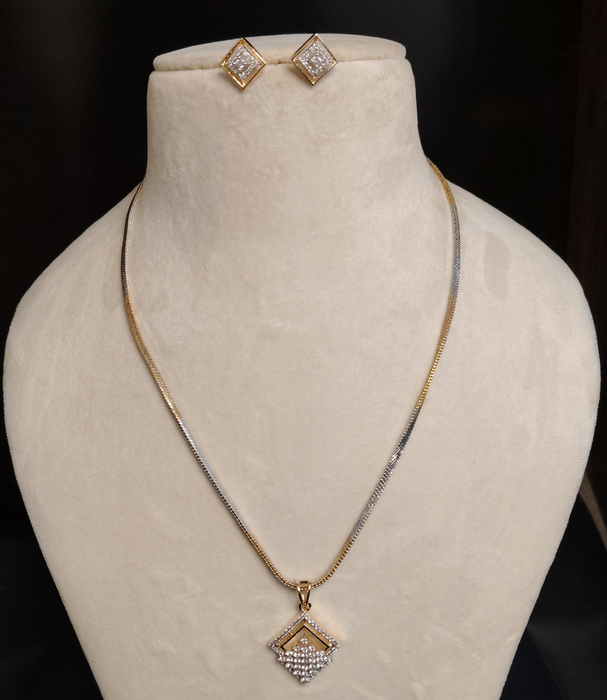 Designer AD Pendant Necklace American Diamond Jewellery for Women Roz Jewellers.