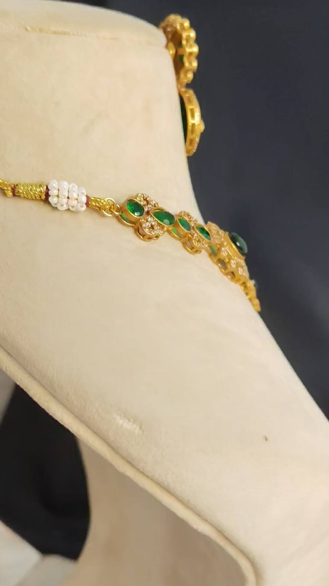 Nadira Luxury Bridal Emerald Floral of Kundan Necklace Set Roz Jewellers.