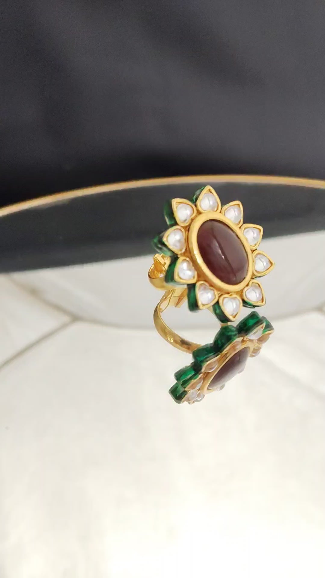 Vintage Kundan Ring with Handcrafted Detailing Roz Jewellers