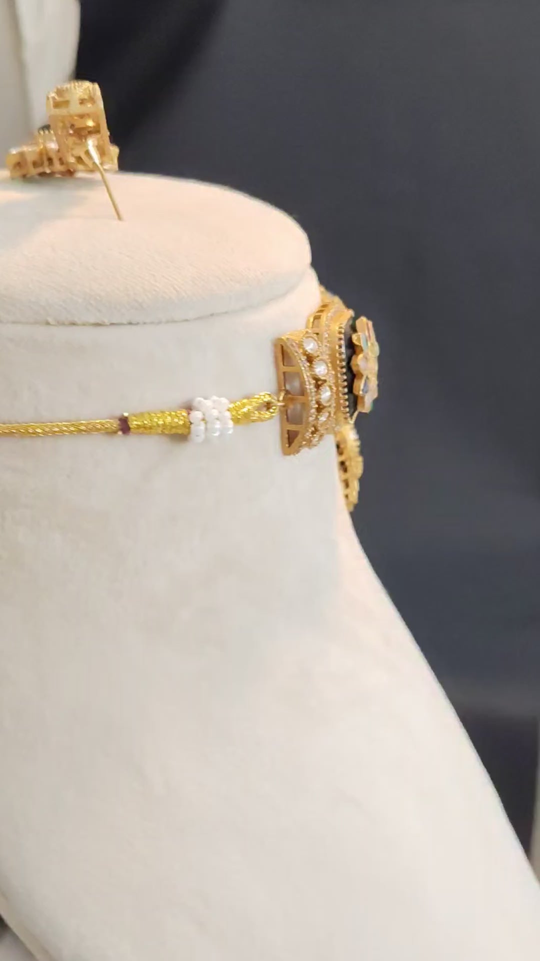 Amina Multicolour Emerald Handmade Kundan Choker Set Roz Jewellers.